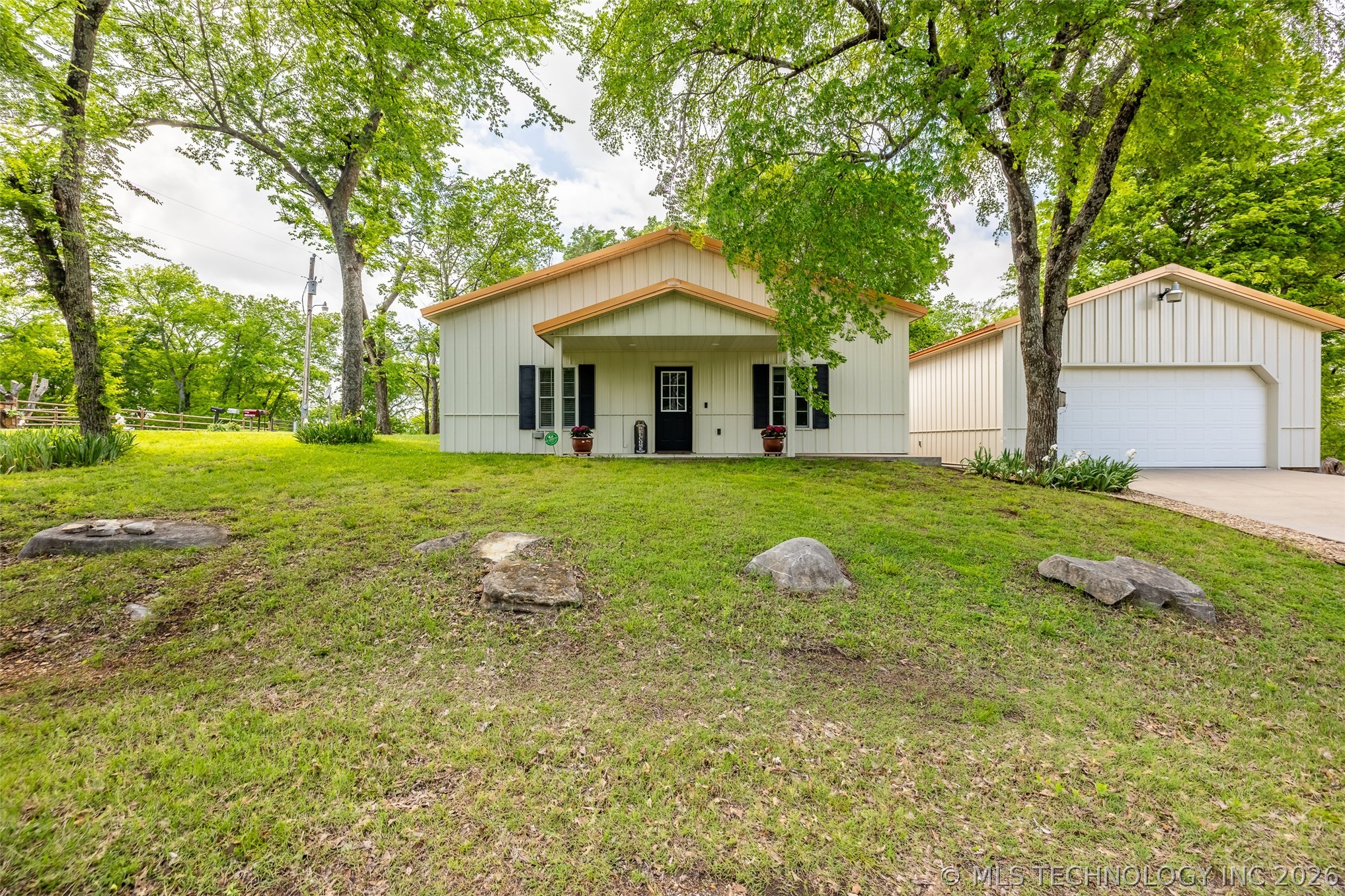 6515 N 4402 Road Adair OK 74330