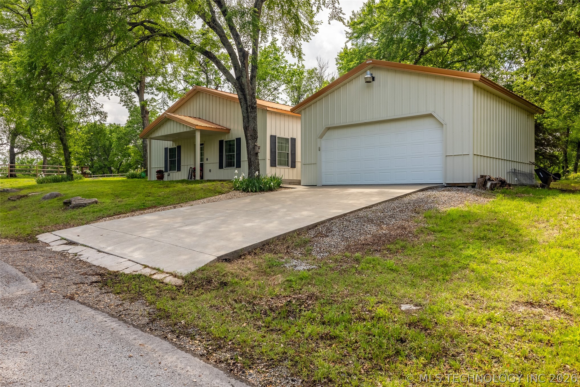 6515 N 4402 Road Adair OK 74330