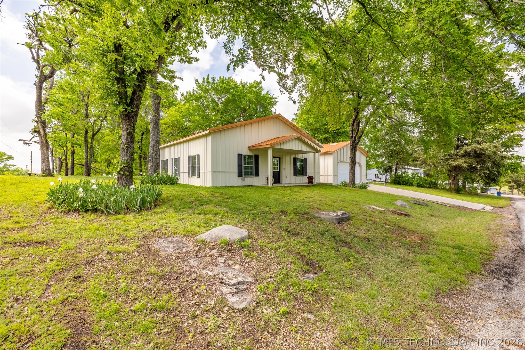 6515 N 4402 Road Adair OK 74330