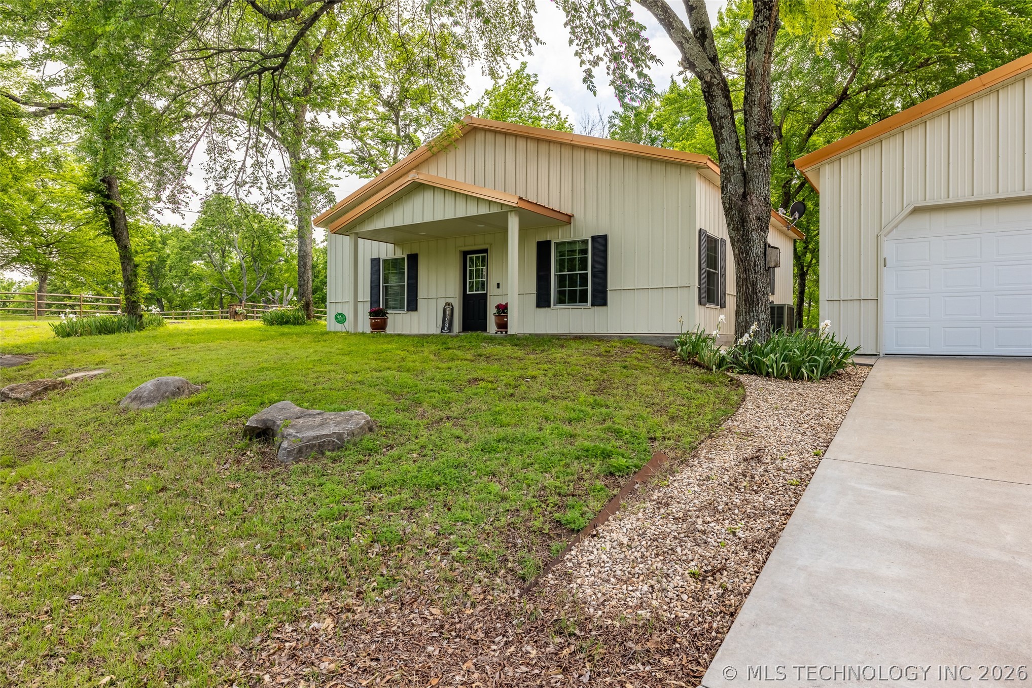 6515 N 4402 Road Adair OK 74330