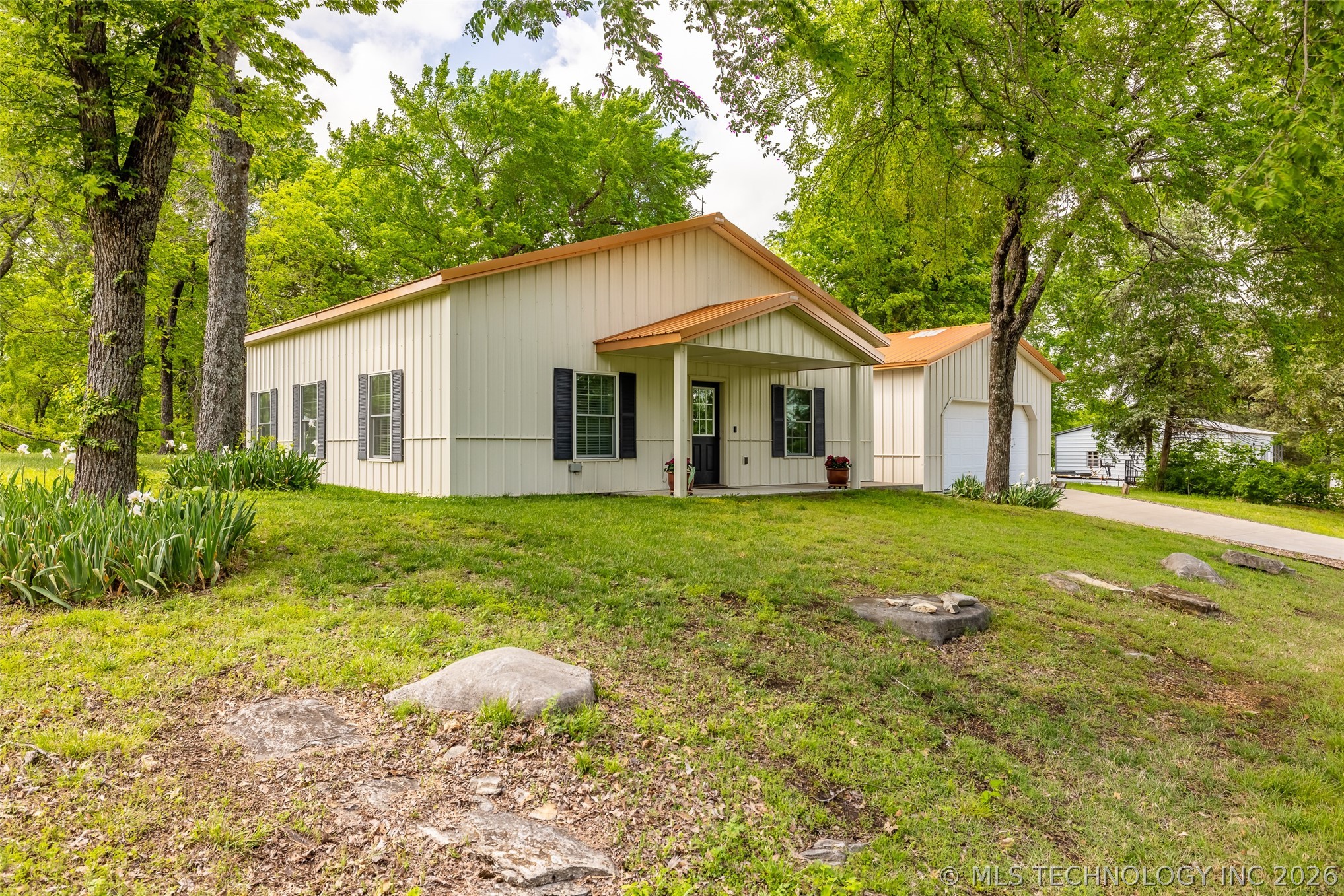 6515 N 4402 Road Adair OK 74330