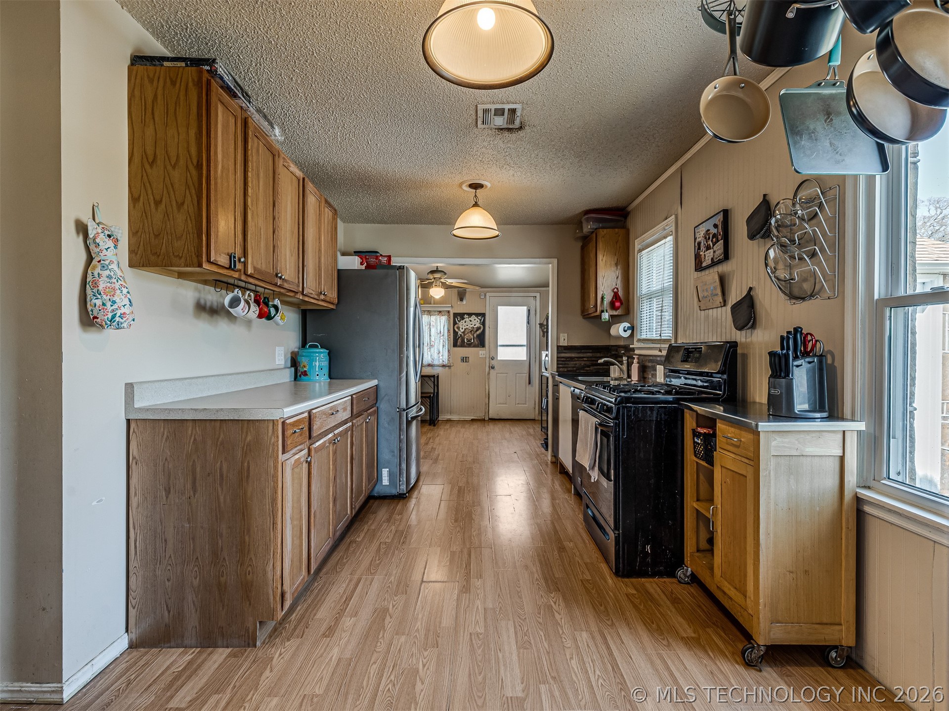 1024 N Main Street Sand Springs OK 74063