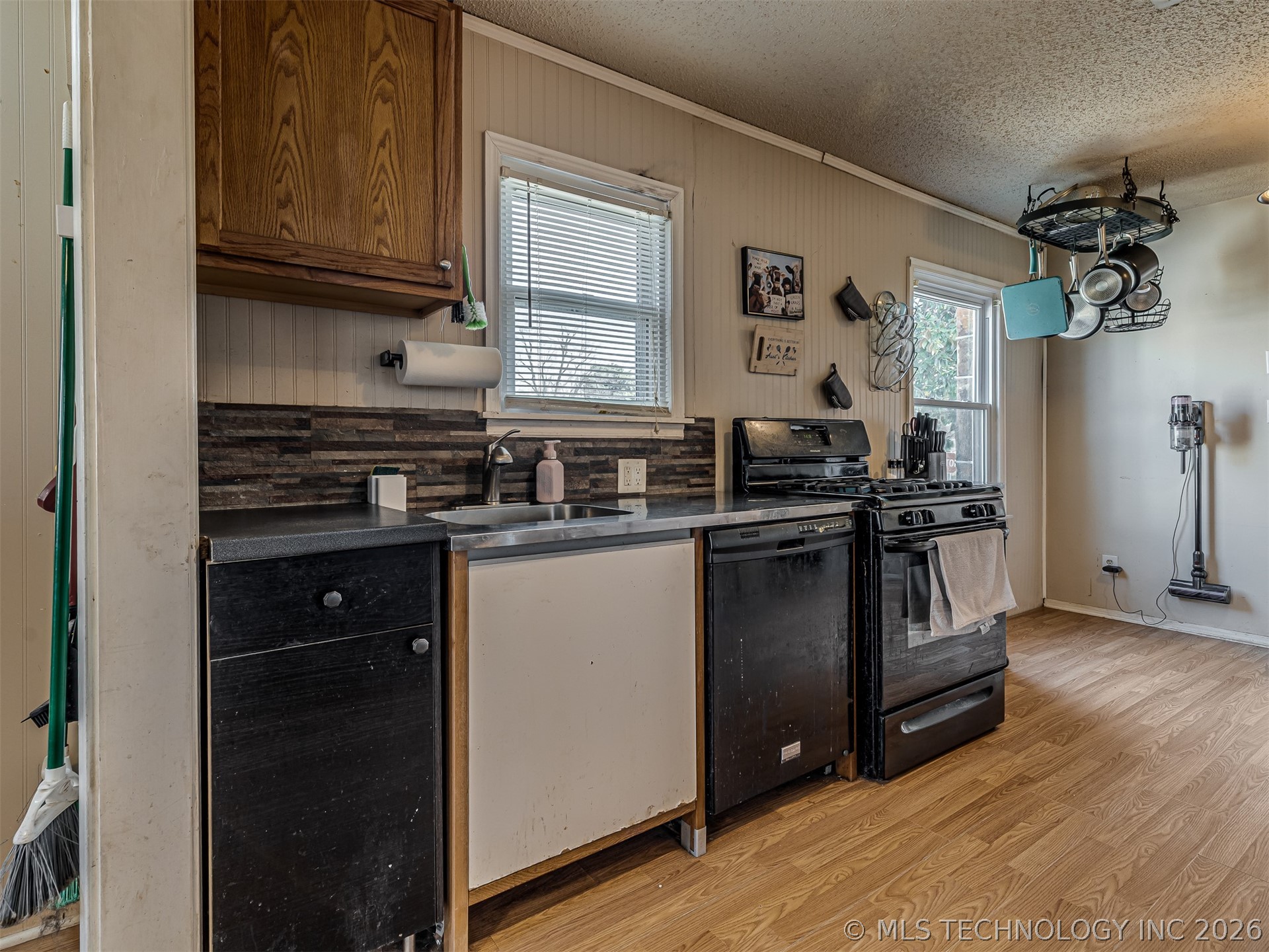 1024 N Main Street Sand Springs OK 74063