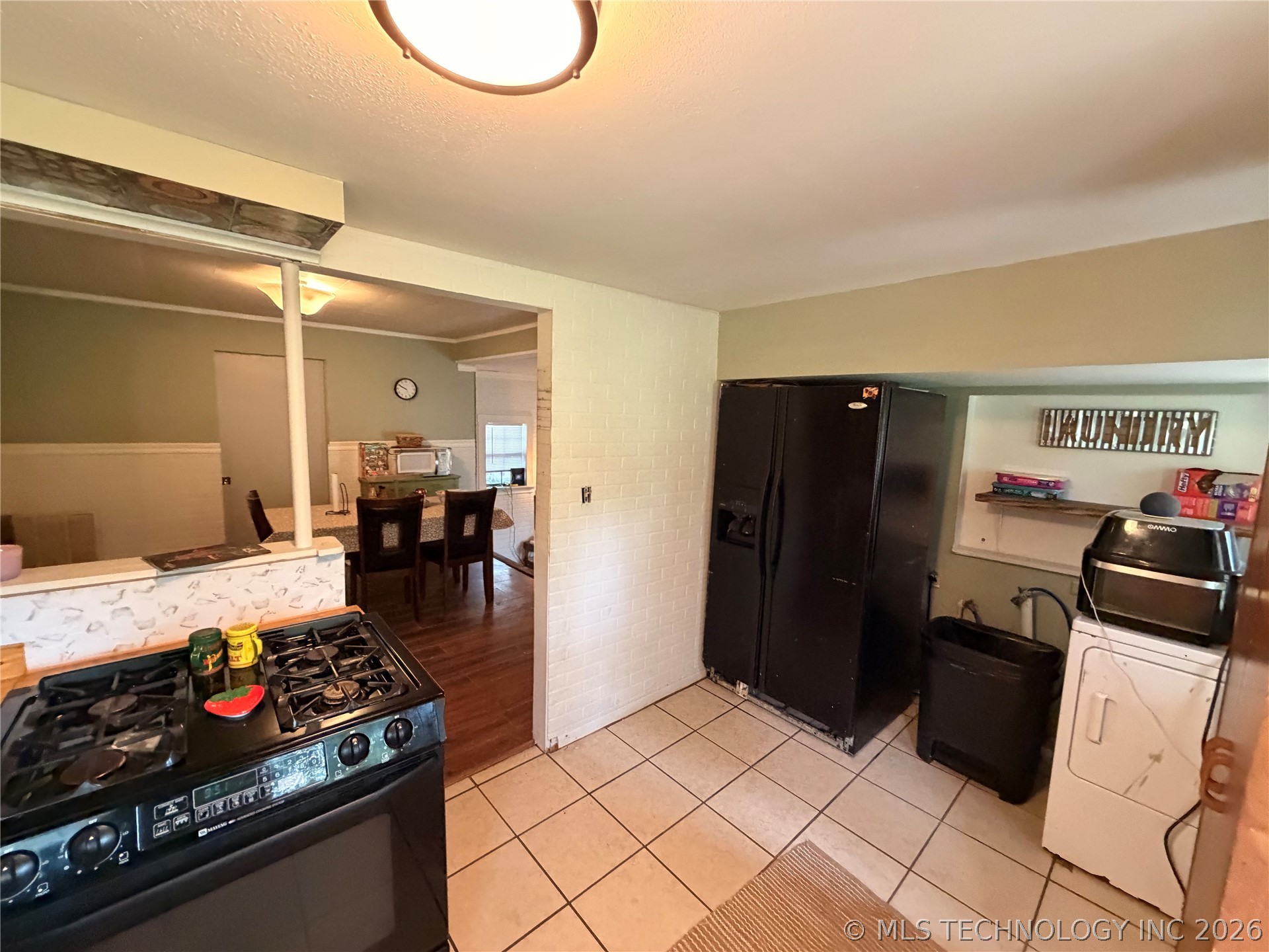 208 S Campbell Avenue Oilton OK 74052