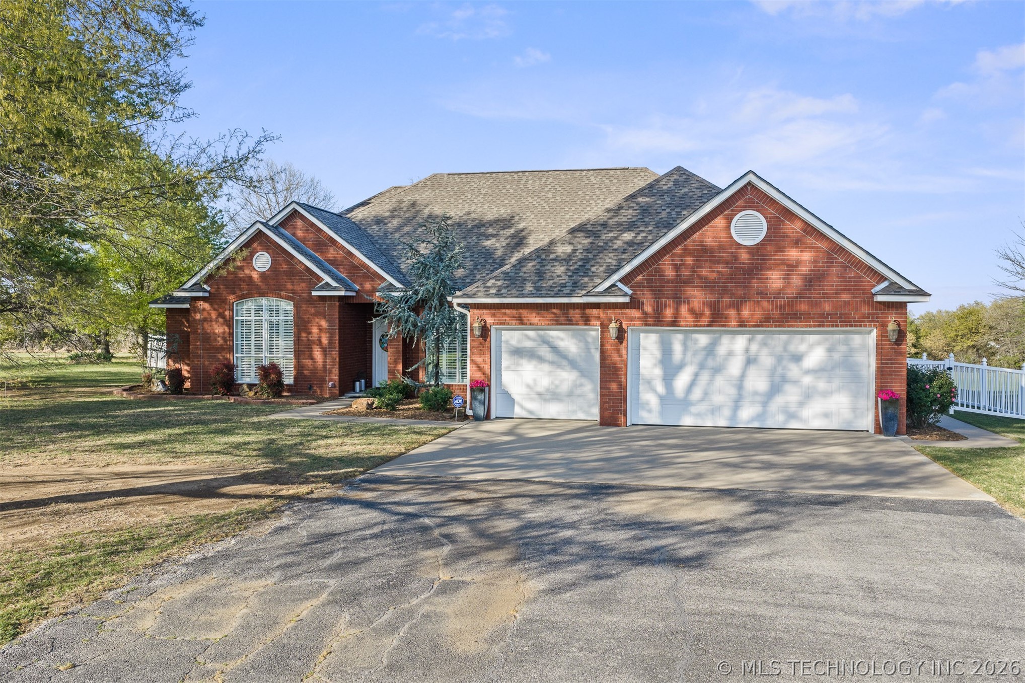 411 Smoking Oaks Drive Ardmore OK 73401