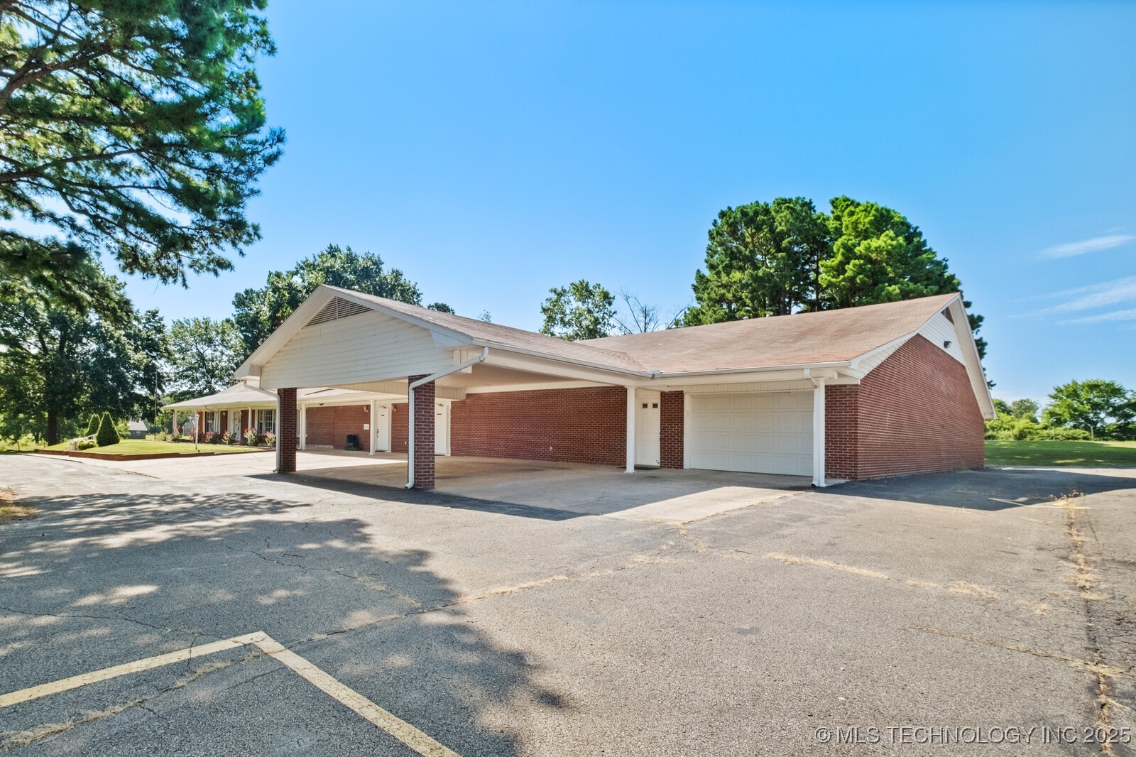1400 W Locust Street Stilwell OK 74960
