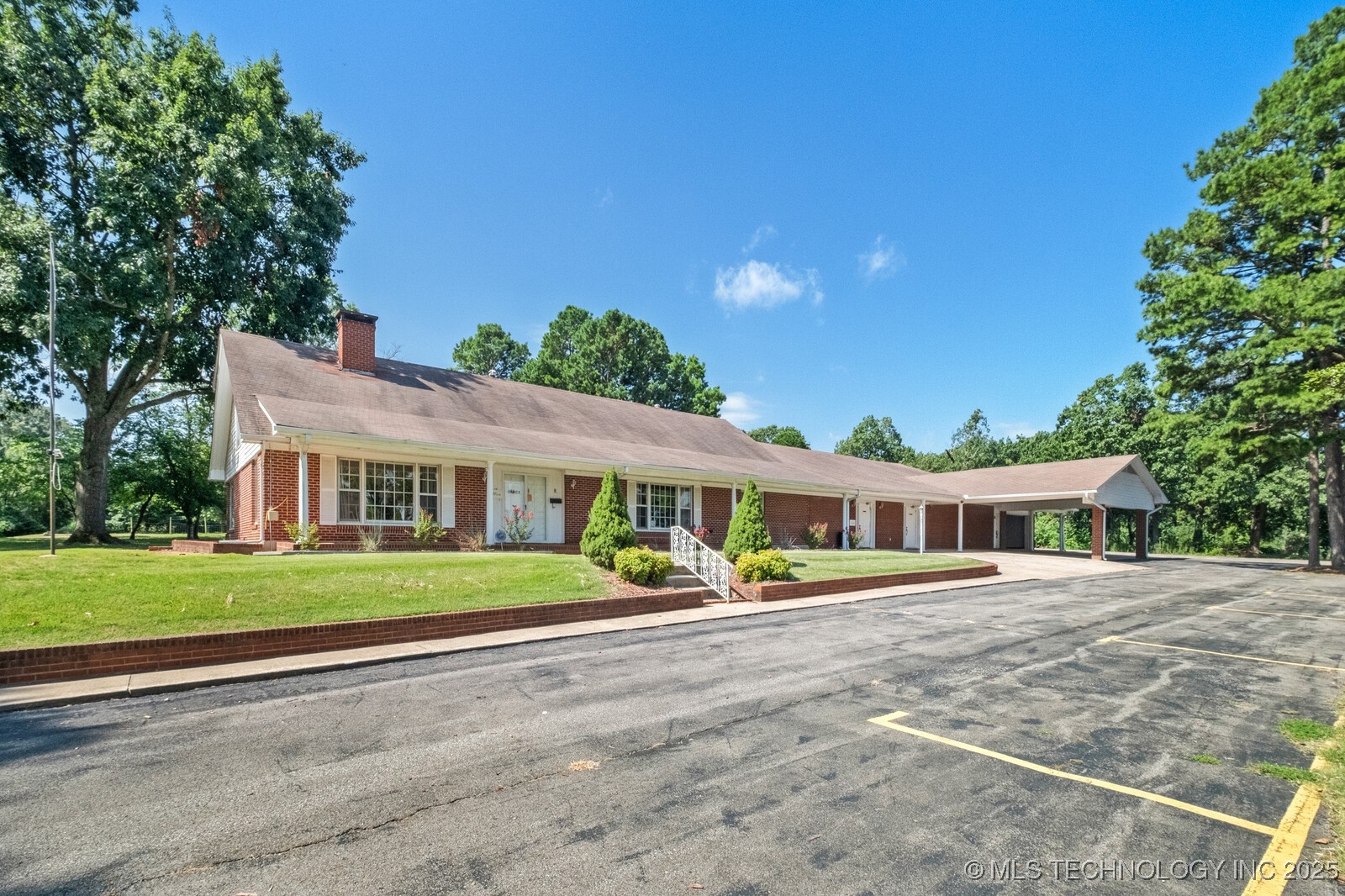1400 W Locust Street Stilwell OK 74960
