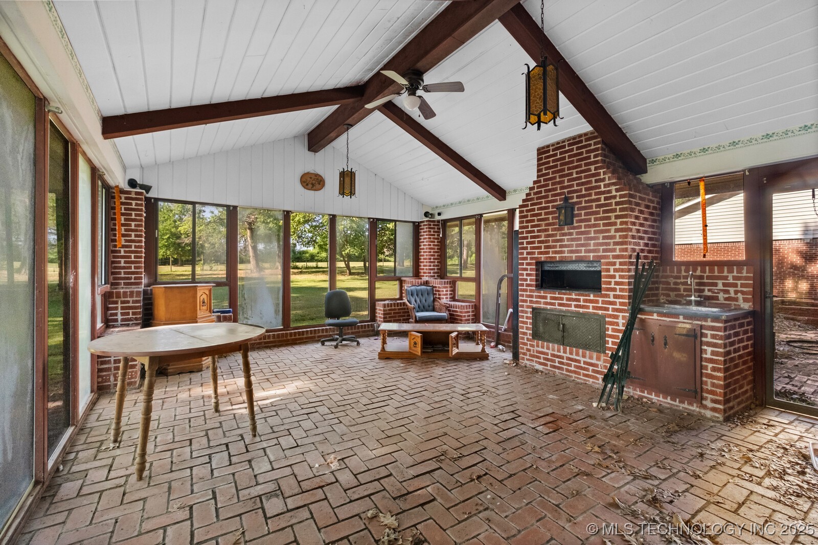 1400 W Locust Street Stilwell OK 74960