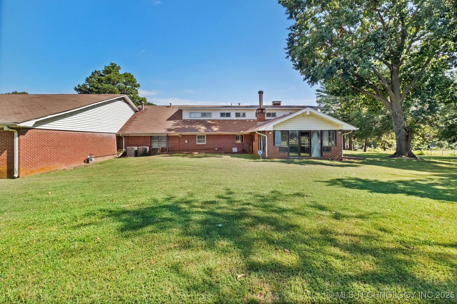 1400 W Locust Street Stilwell OK 74960