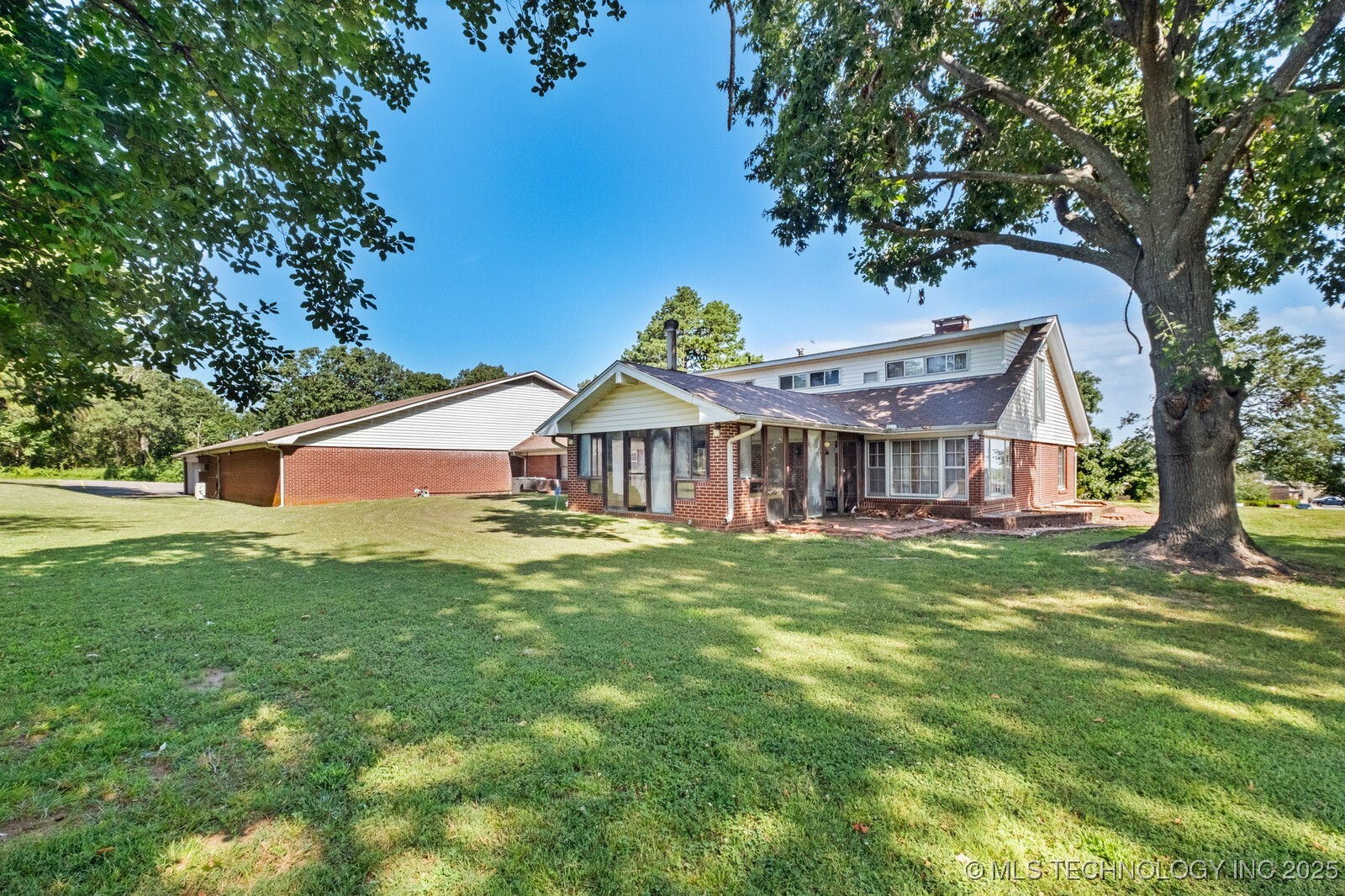 1400 W Locust Street Stilwell OK 74960