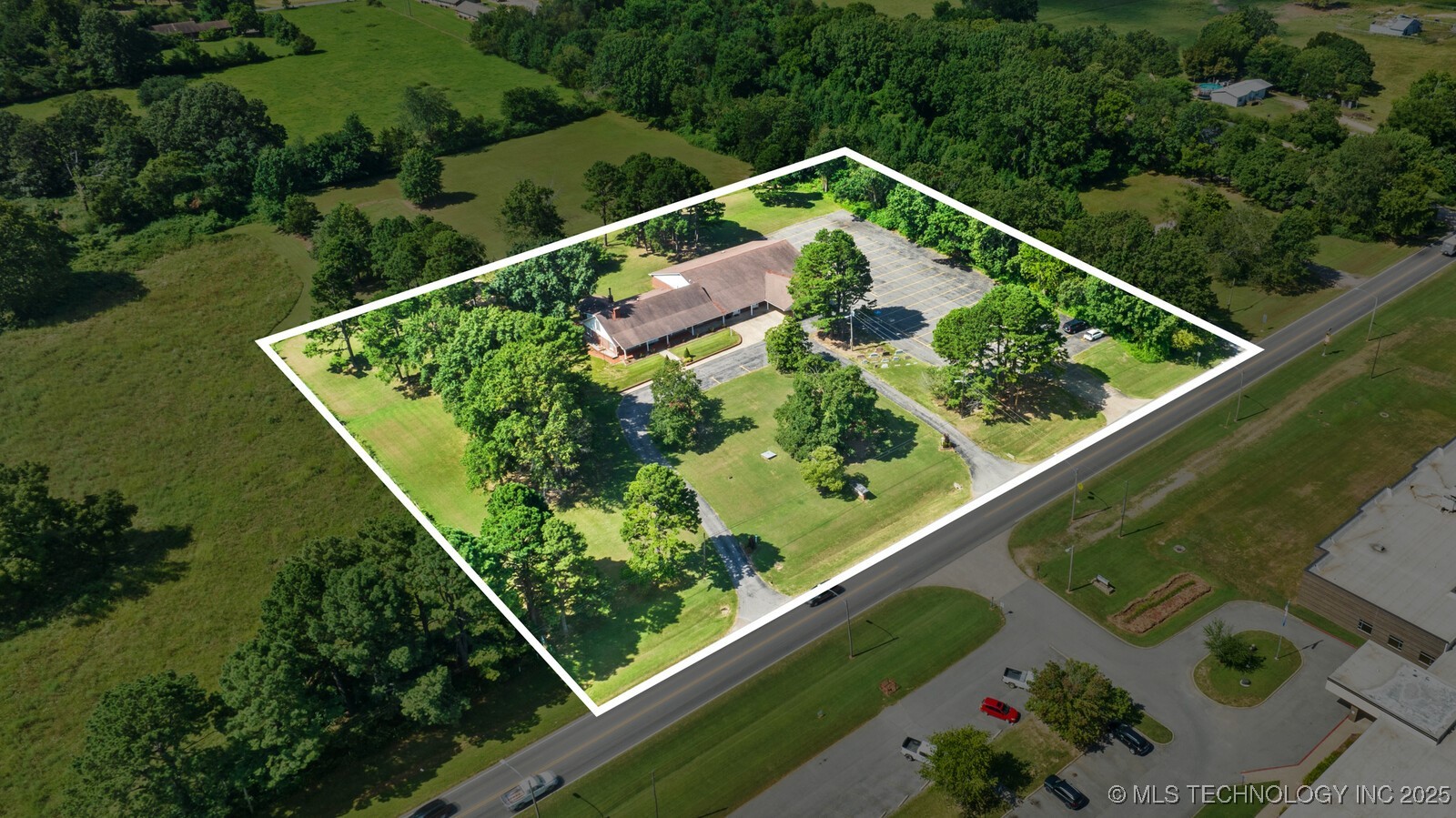 1400 W Locust Street Stilwell OK 74960