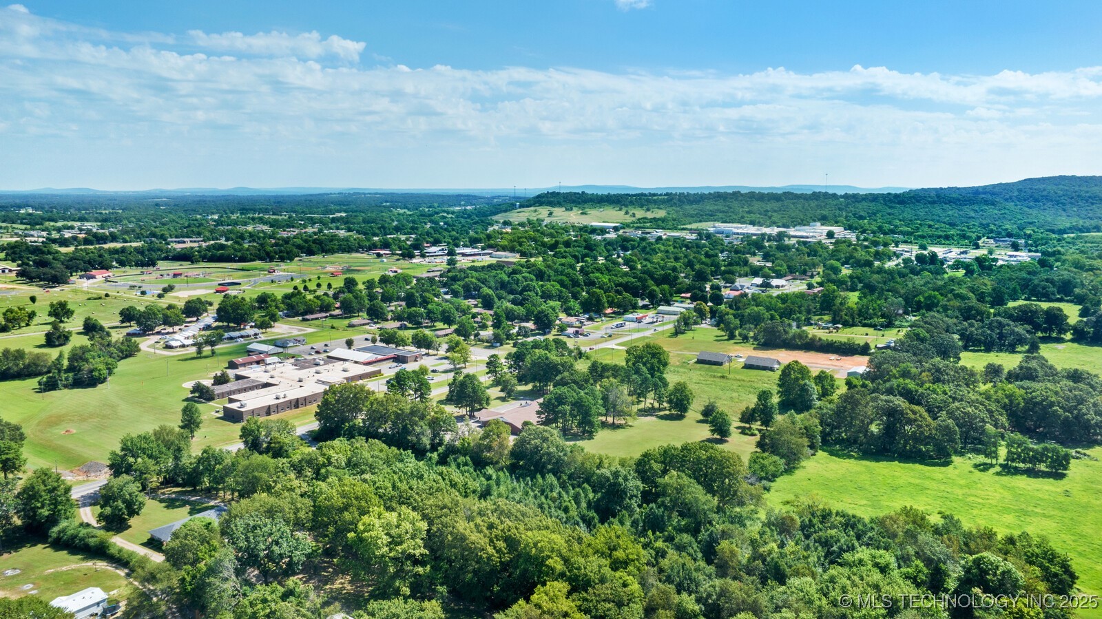 1400 W Locust Street Stilwell OK 74960
