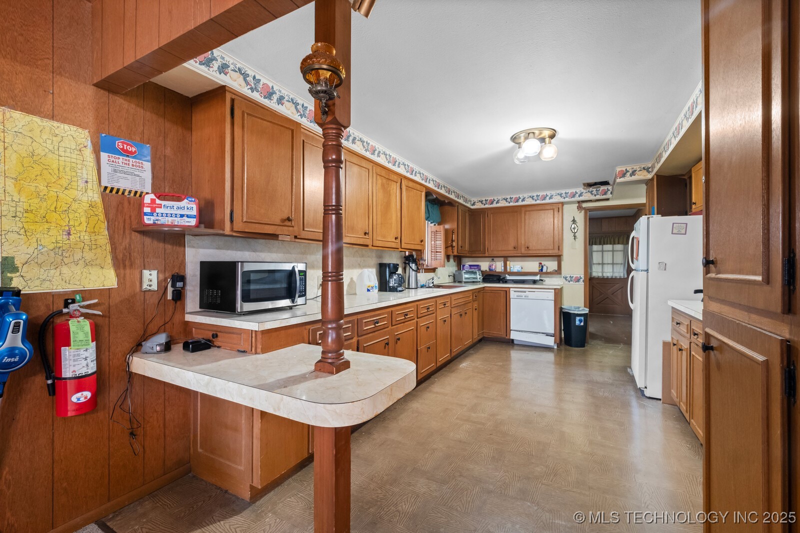 1400 W Locust Street Stilwell OK 74960