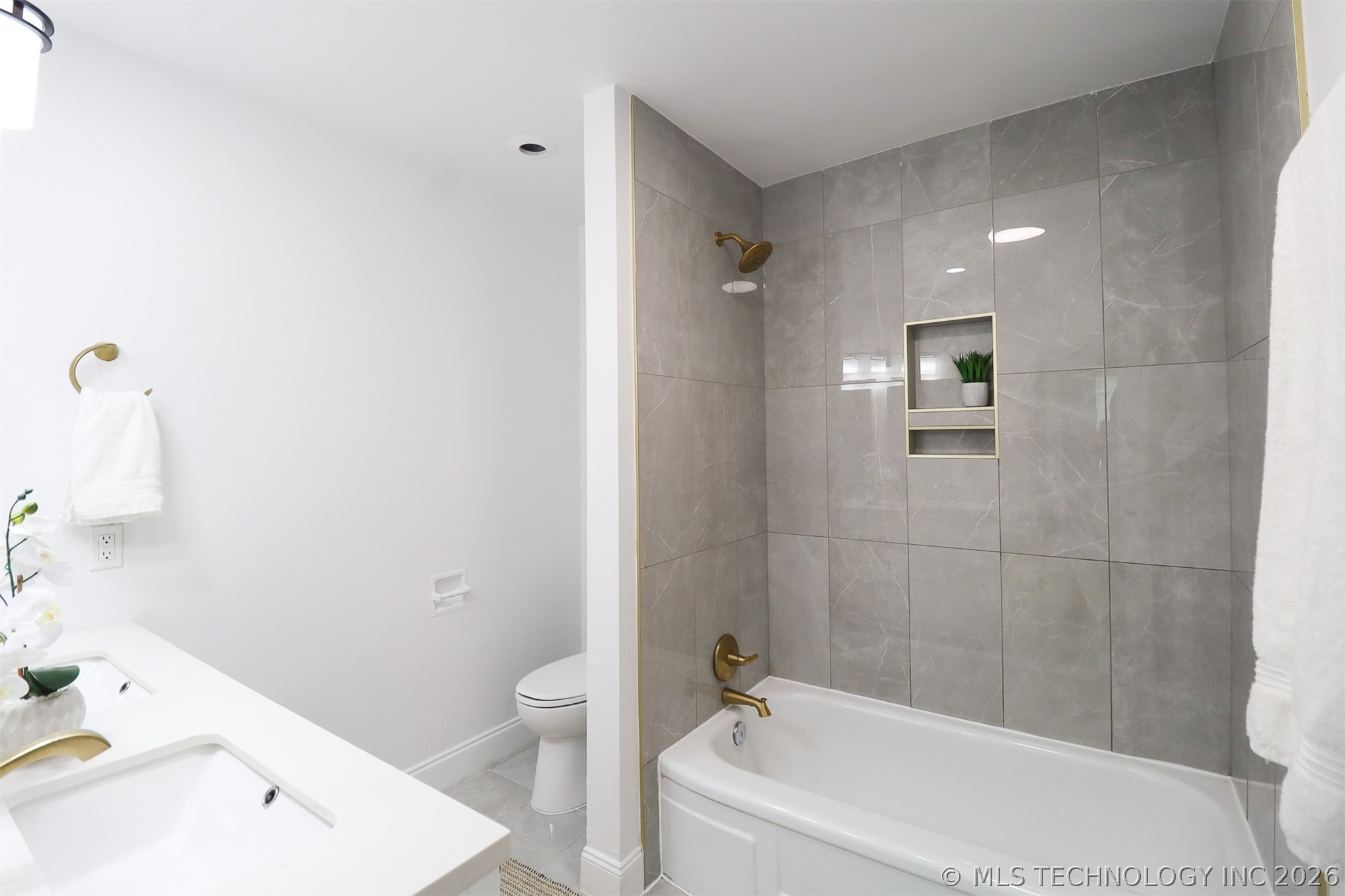 7037 E 58th Place Tulsa OK 74145