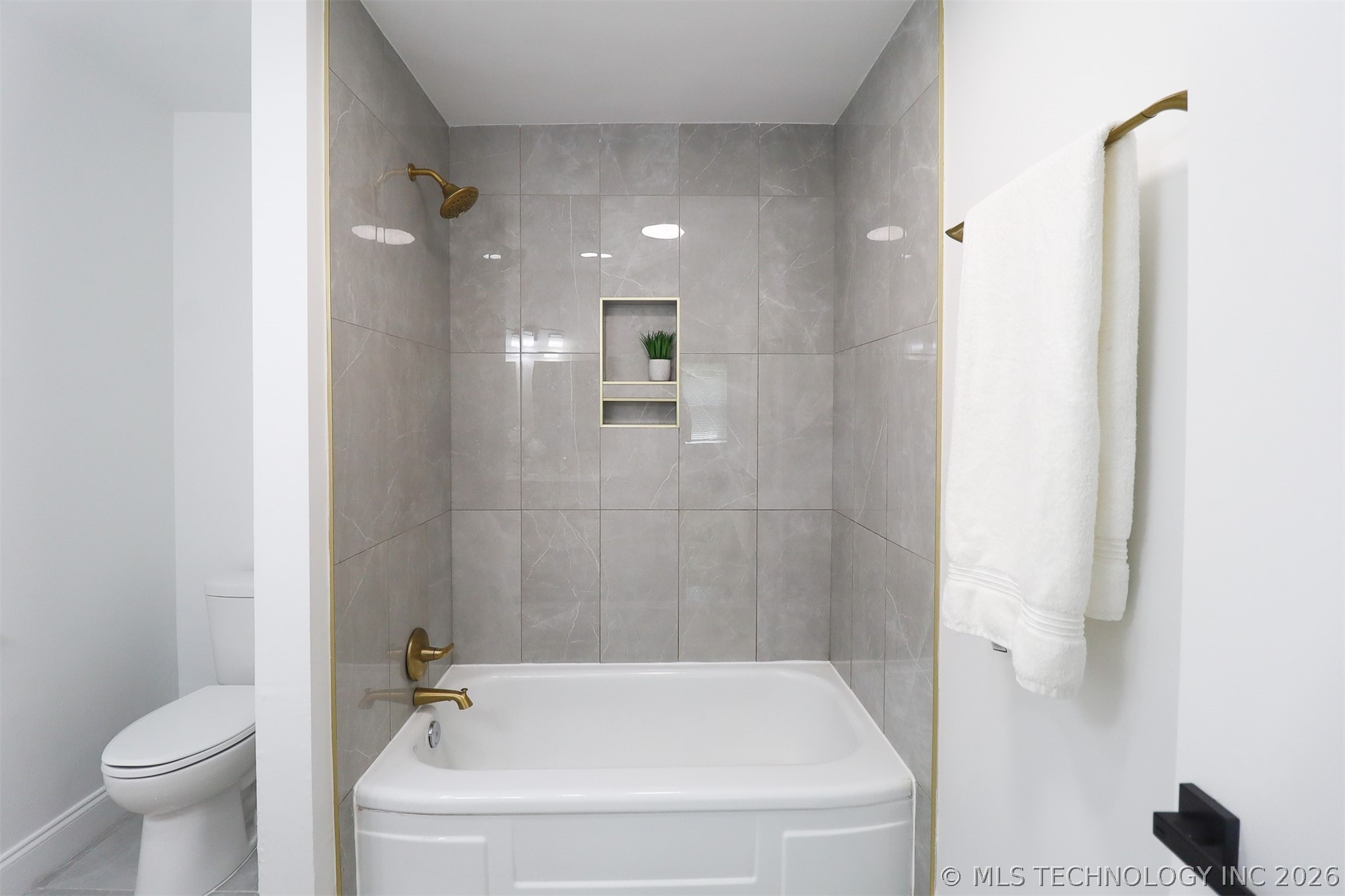 7037 E 58th Place Tulsa OK 74145