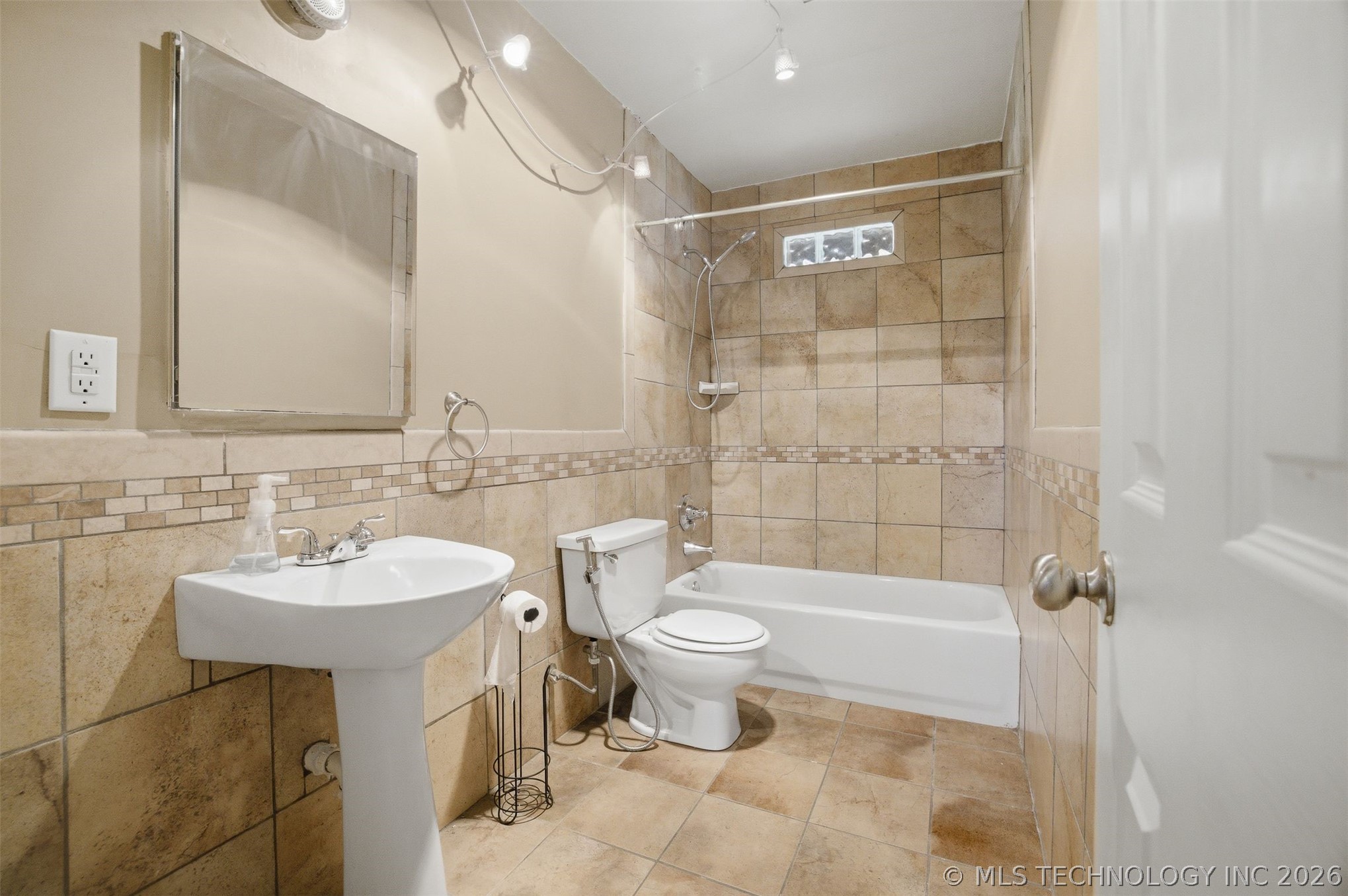 13827 S 283rd Eastavenue Coweta OK 74429
