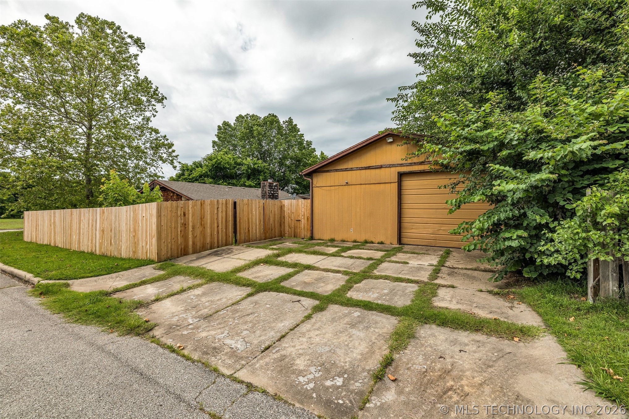 13827 S 283rd Eastavenue Coweta OK 74429