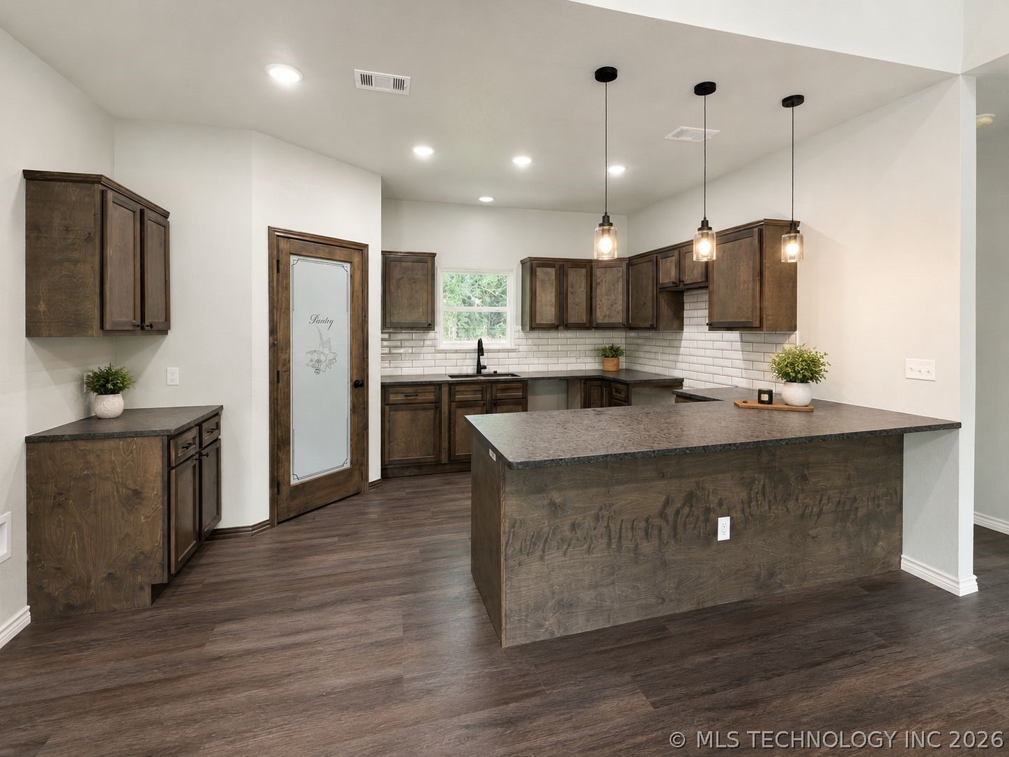 211 Manning Avenue Caddo OK 74729