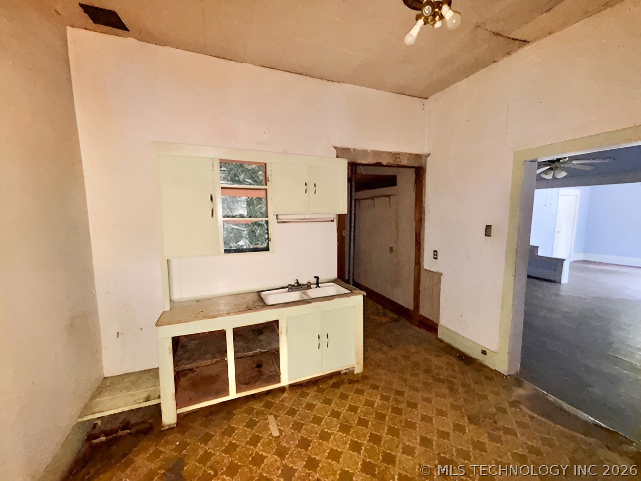 500 W Avenue D Heavener OK 74937