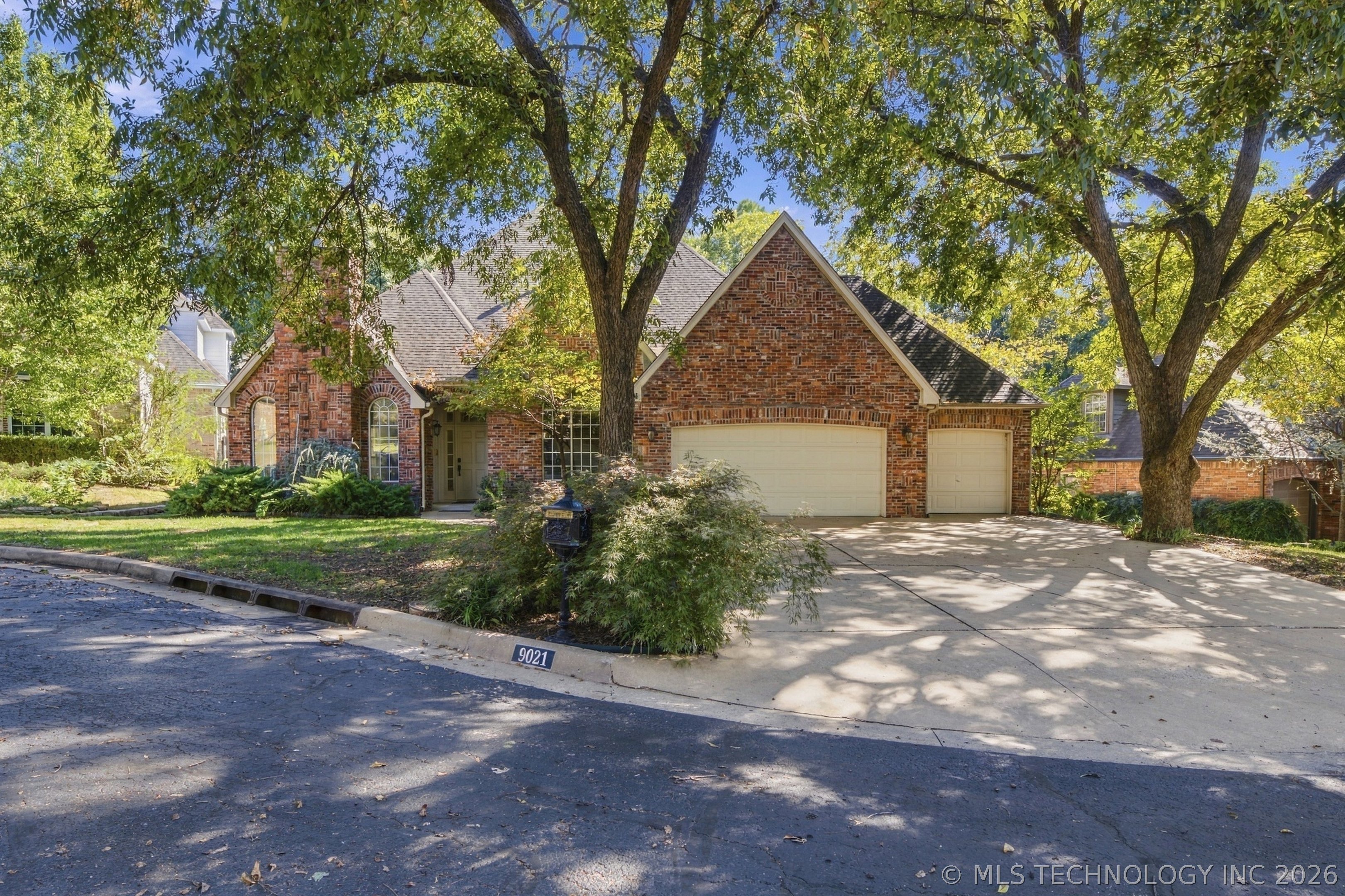 9021 S Maplewood Avenue Tulsa OK 74137