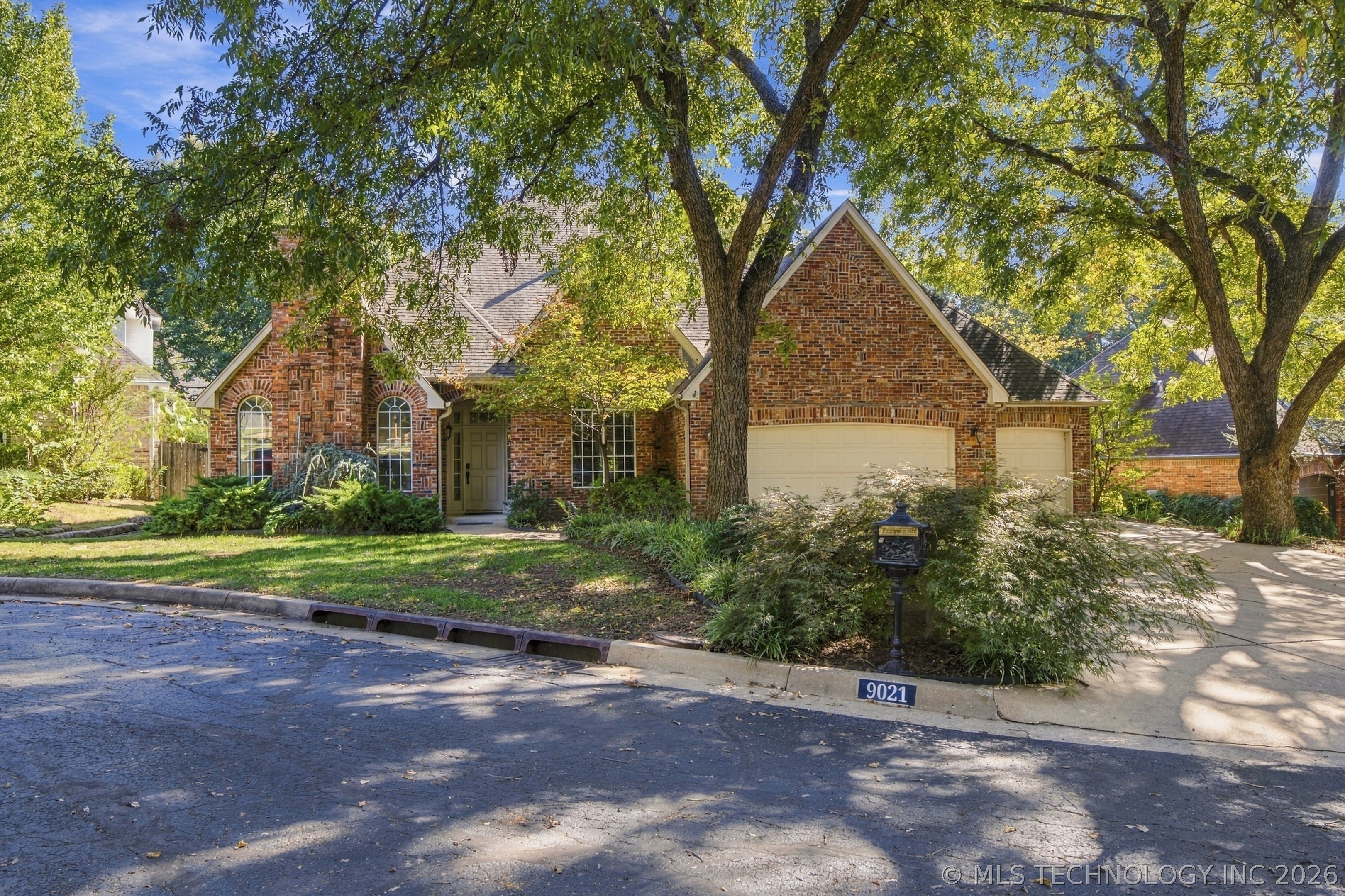 9021 S Maplewood Avenue Tulsa OK 74137