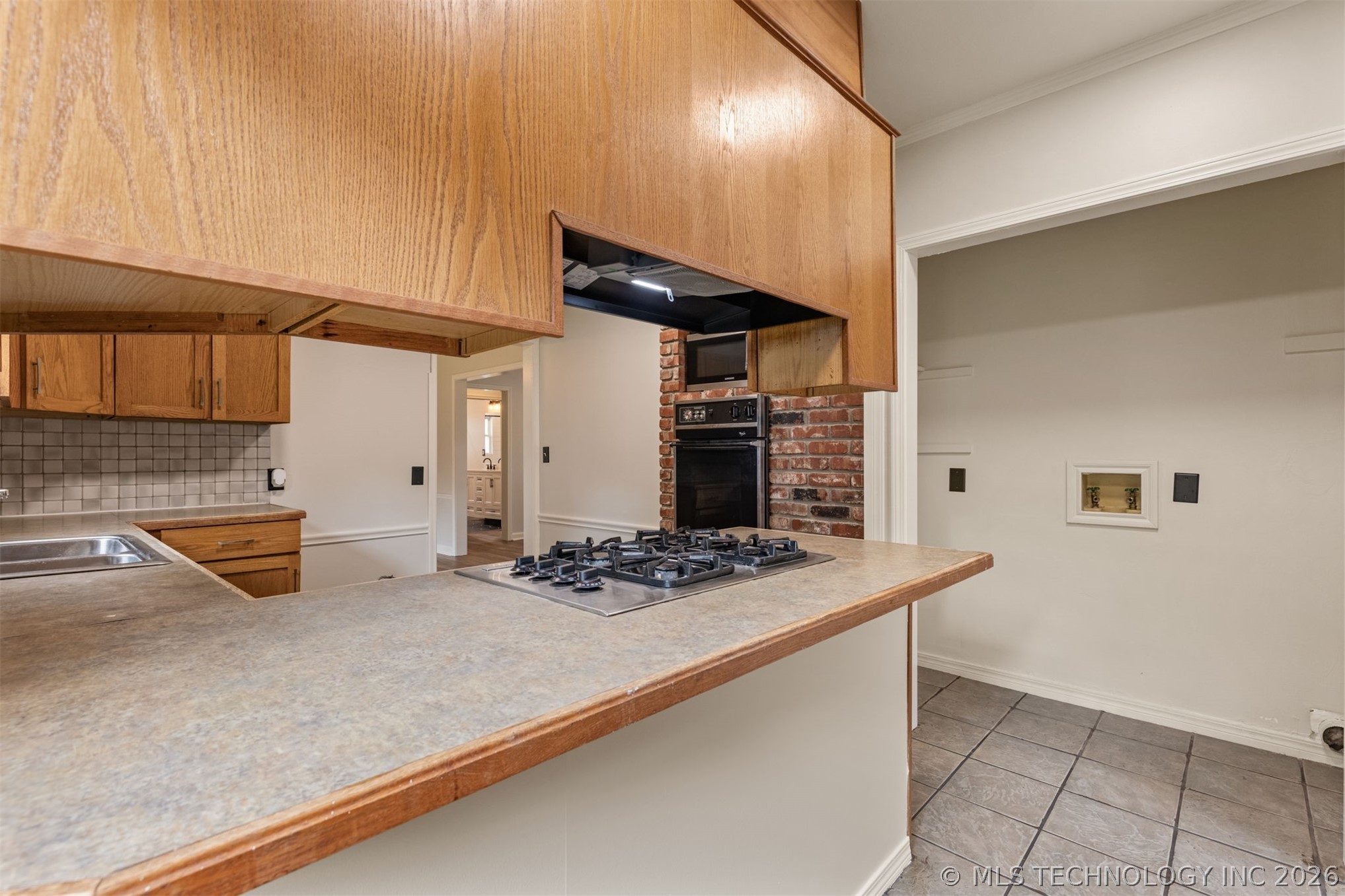 2433 Gary Place Tulsa OK 74114