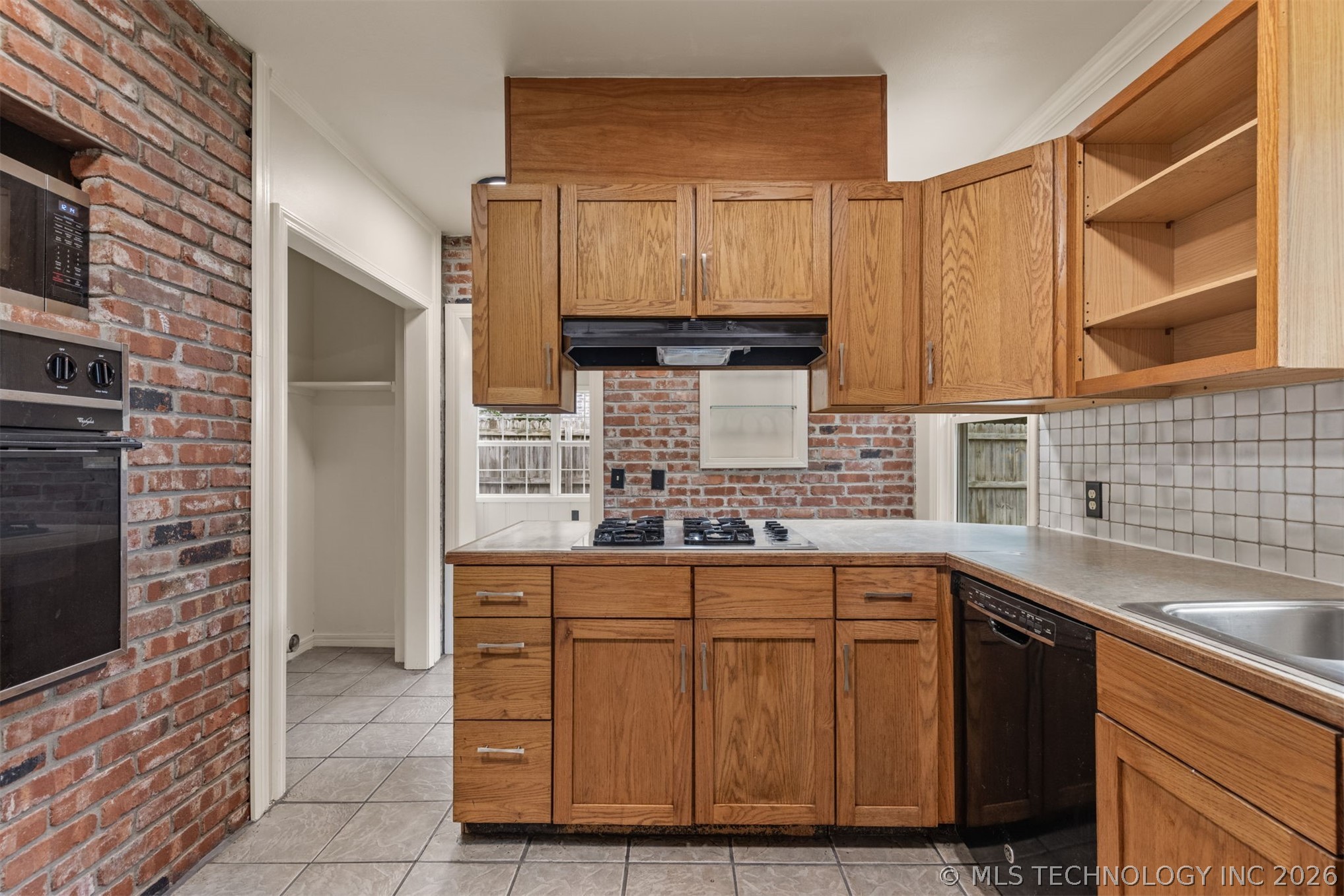 2433 Gary Place Tulsa OK 74114