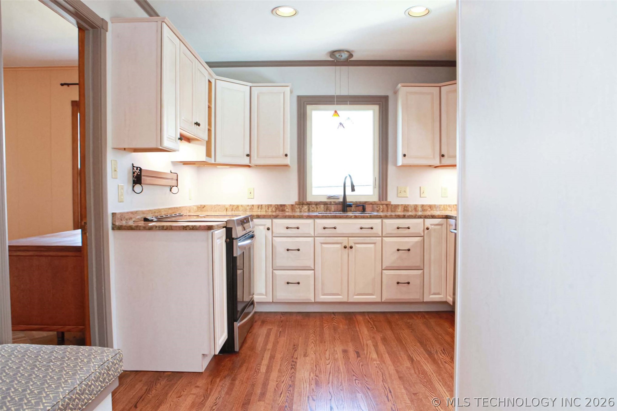 2325 S Columbia Place Tulsa OK 74114