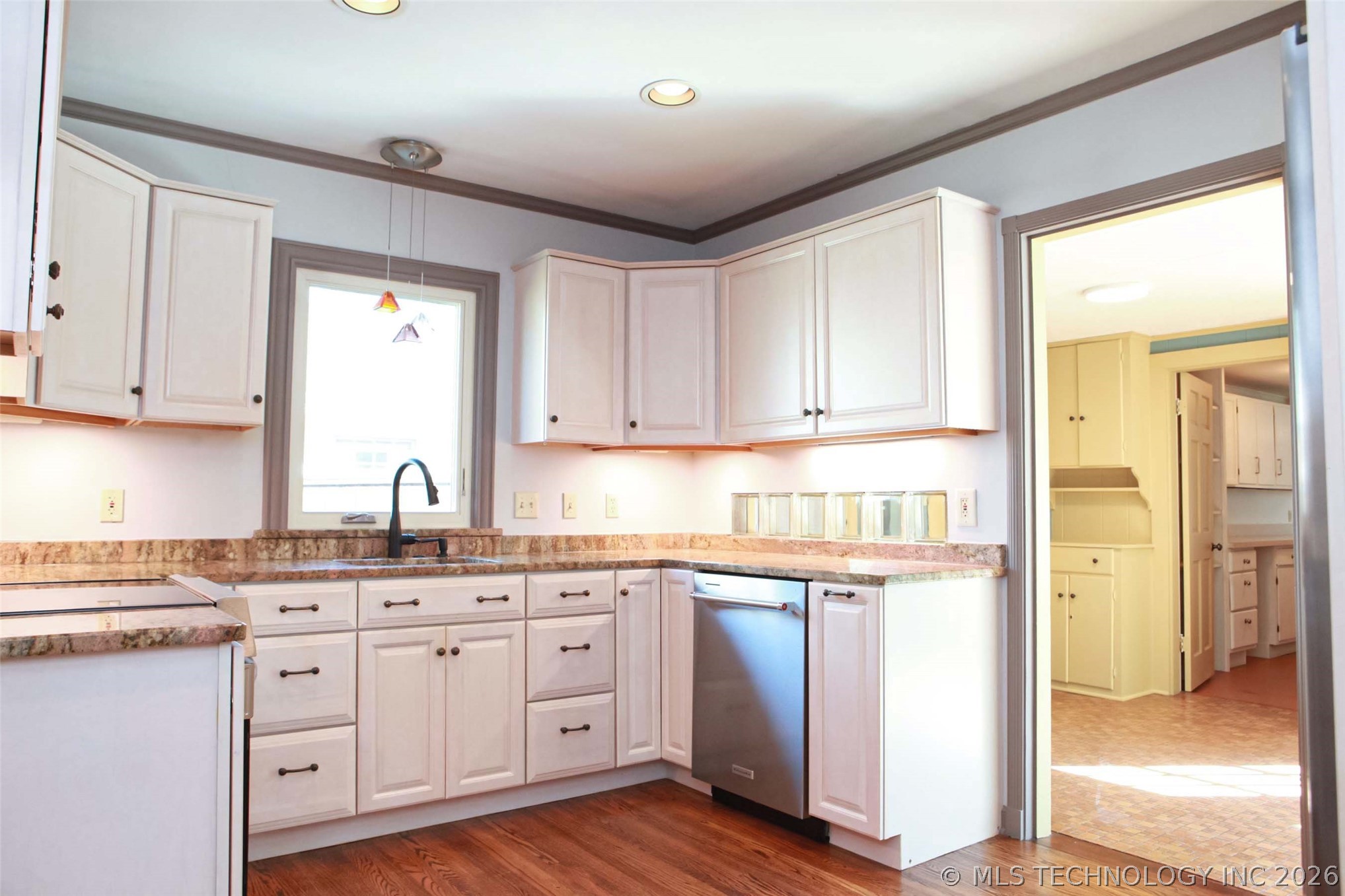 2325 S Columbia Place Tulsa OK 74114