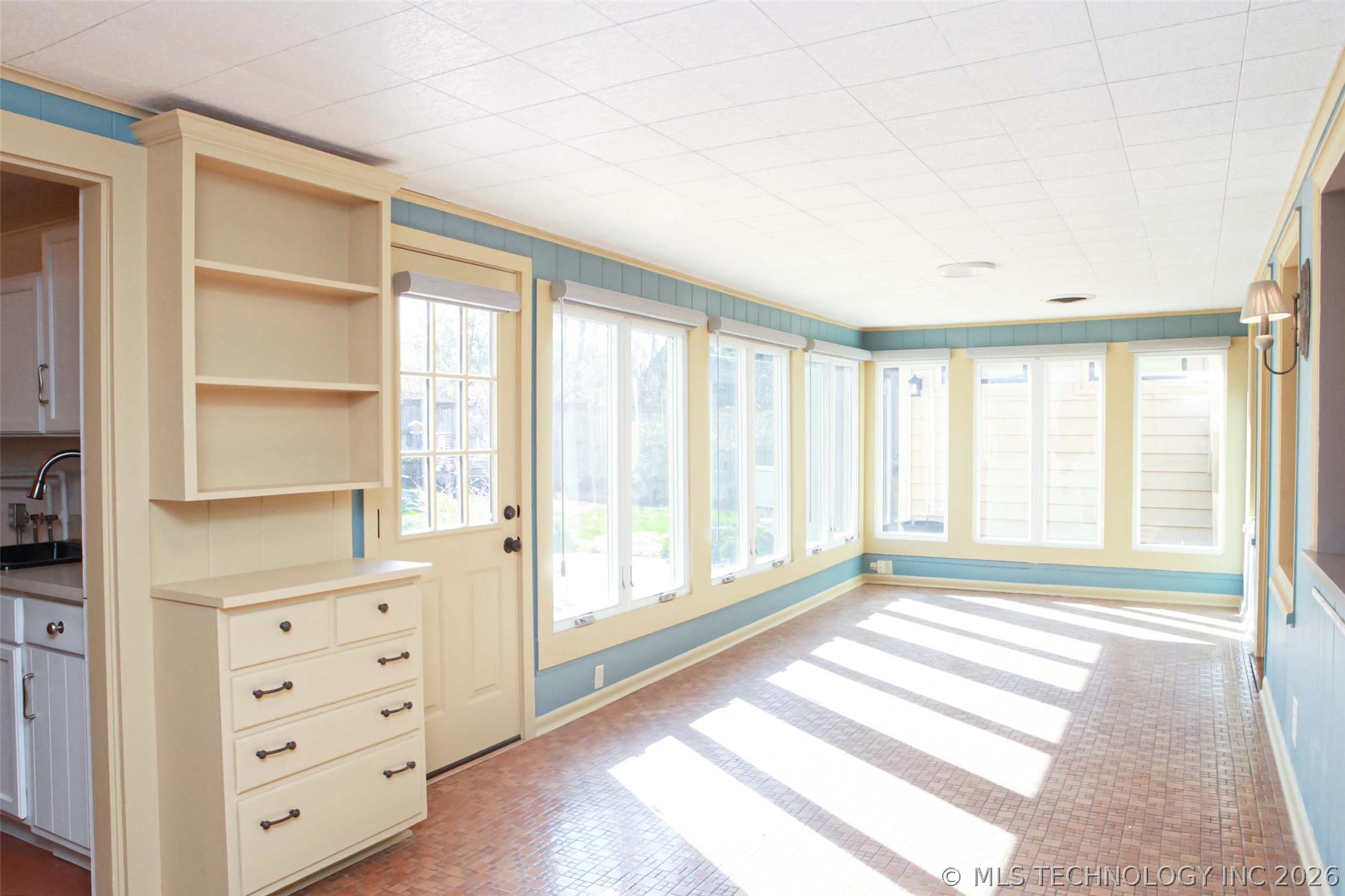 2325 S Columbia Place Tulsa OK 74114