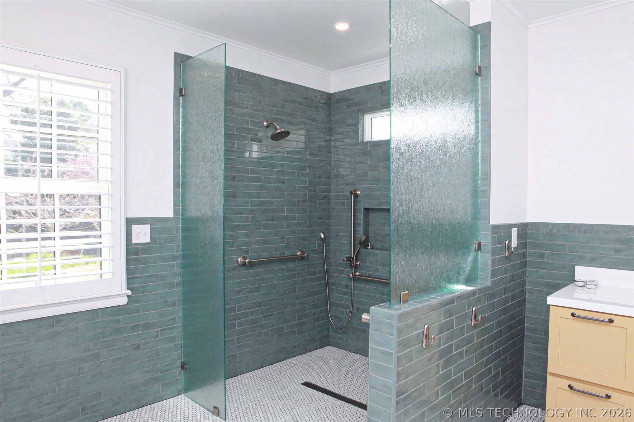 2325 S Columbia Place Tulsa OK 74114