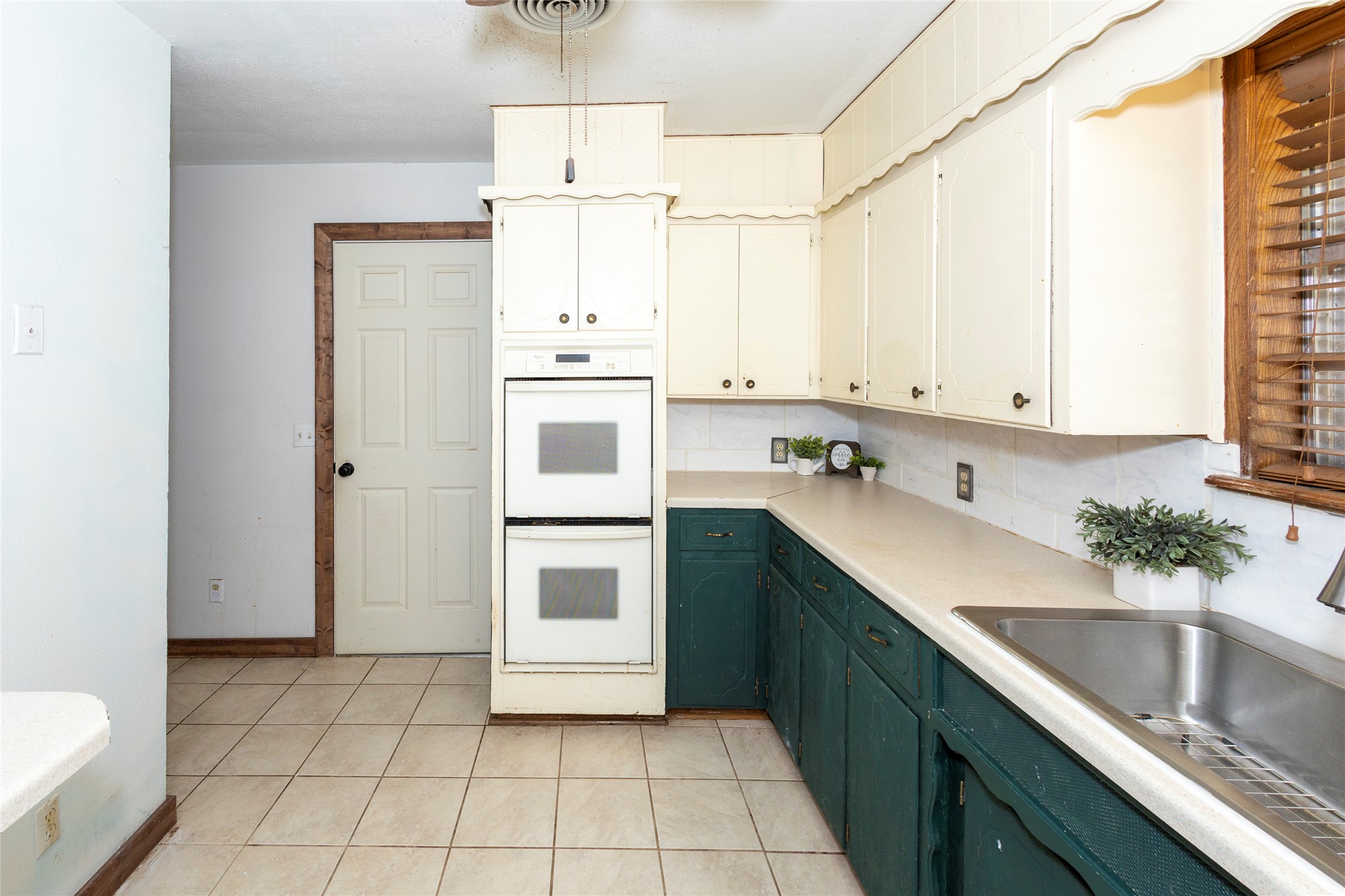 610 E Monroe Waurika OK 73573