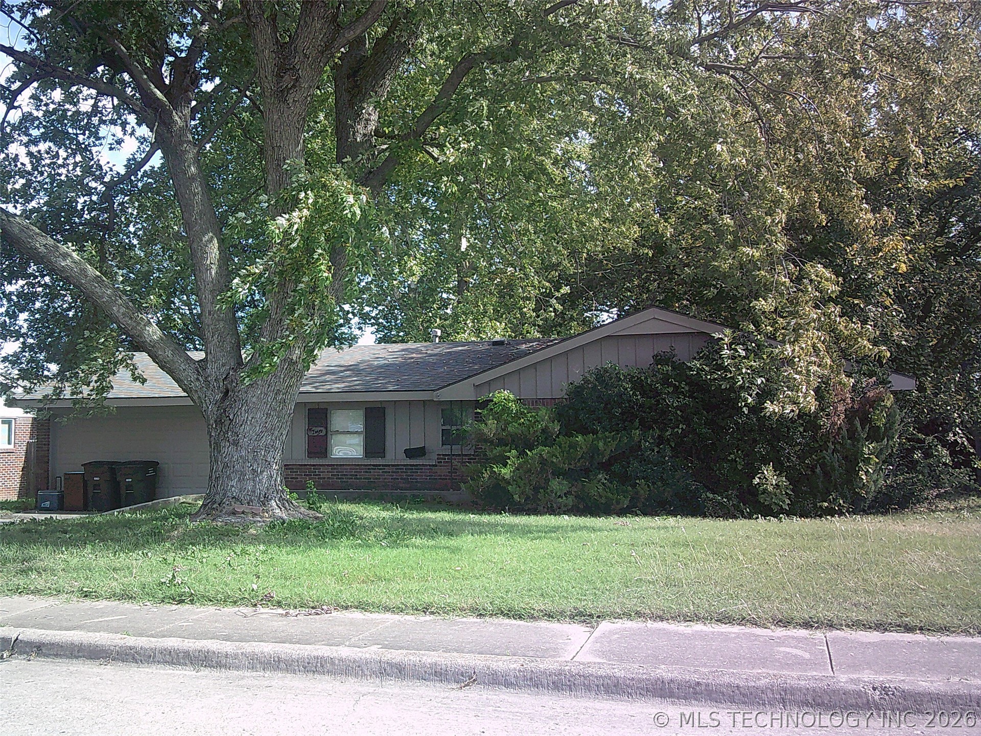 124 S Fenway Place Bartlesville OK 74006
