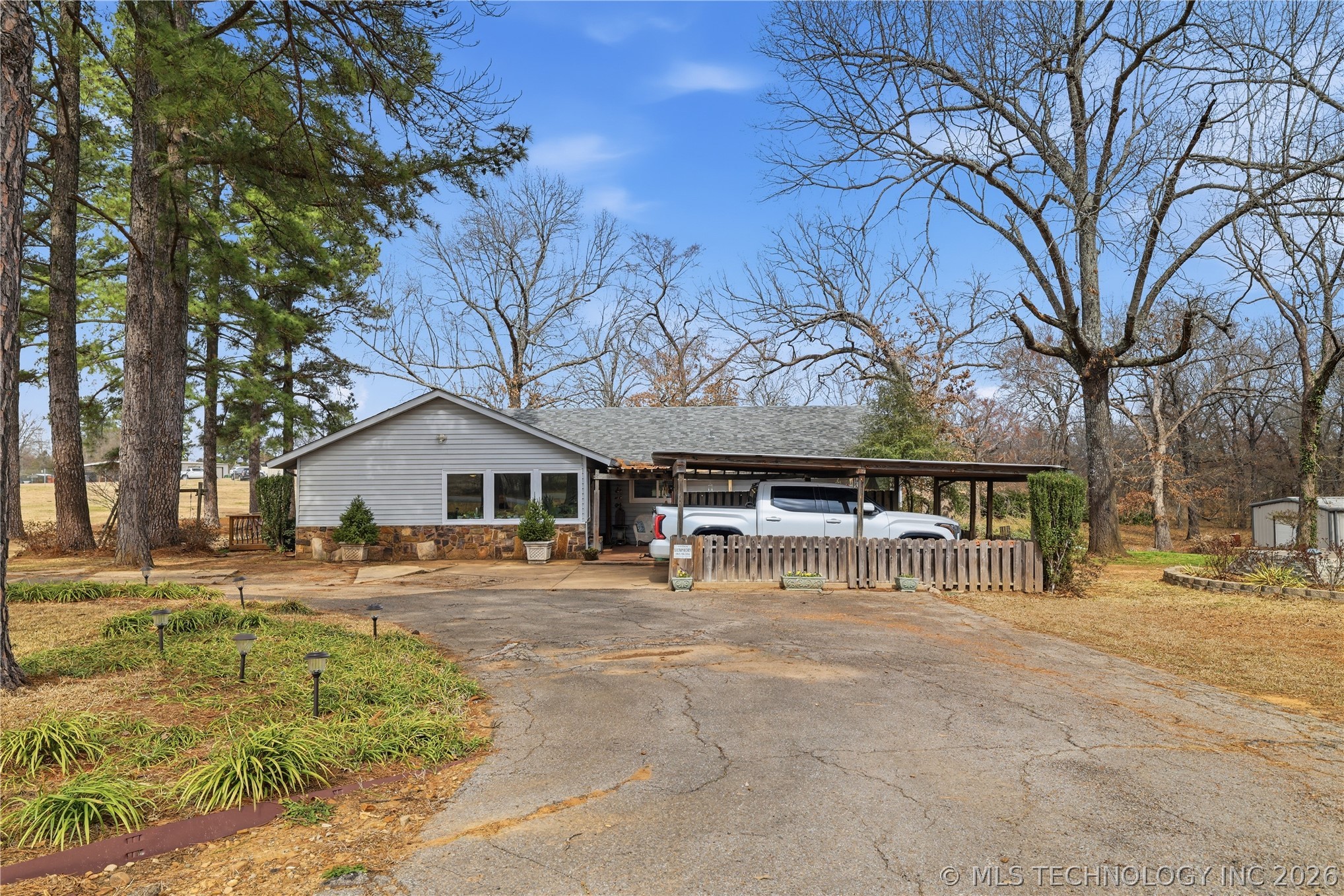 2417 N Country Club Hugo OK 74743