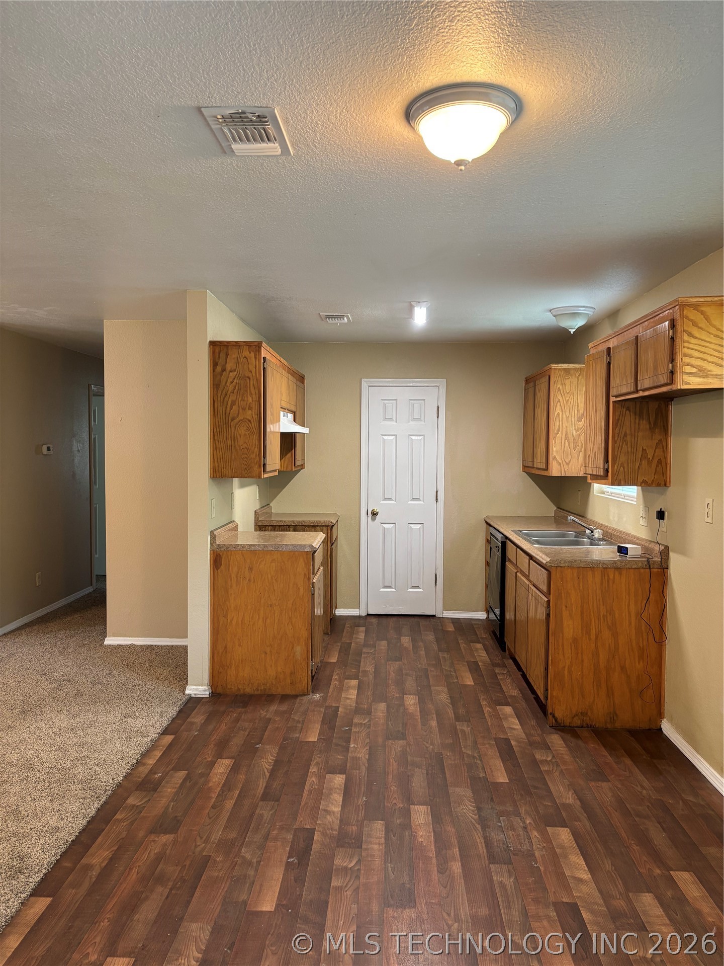 818 N J. Street Hugo OK 74743