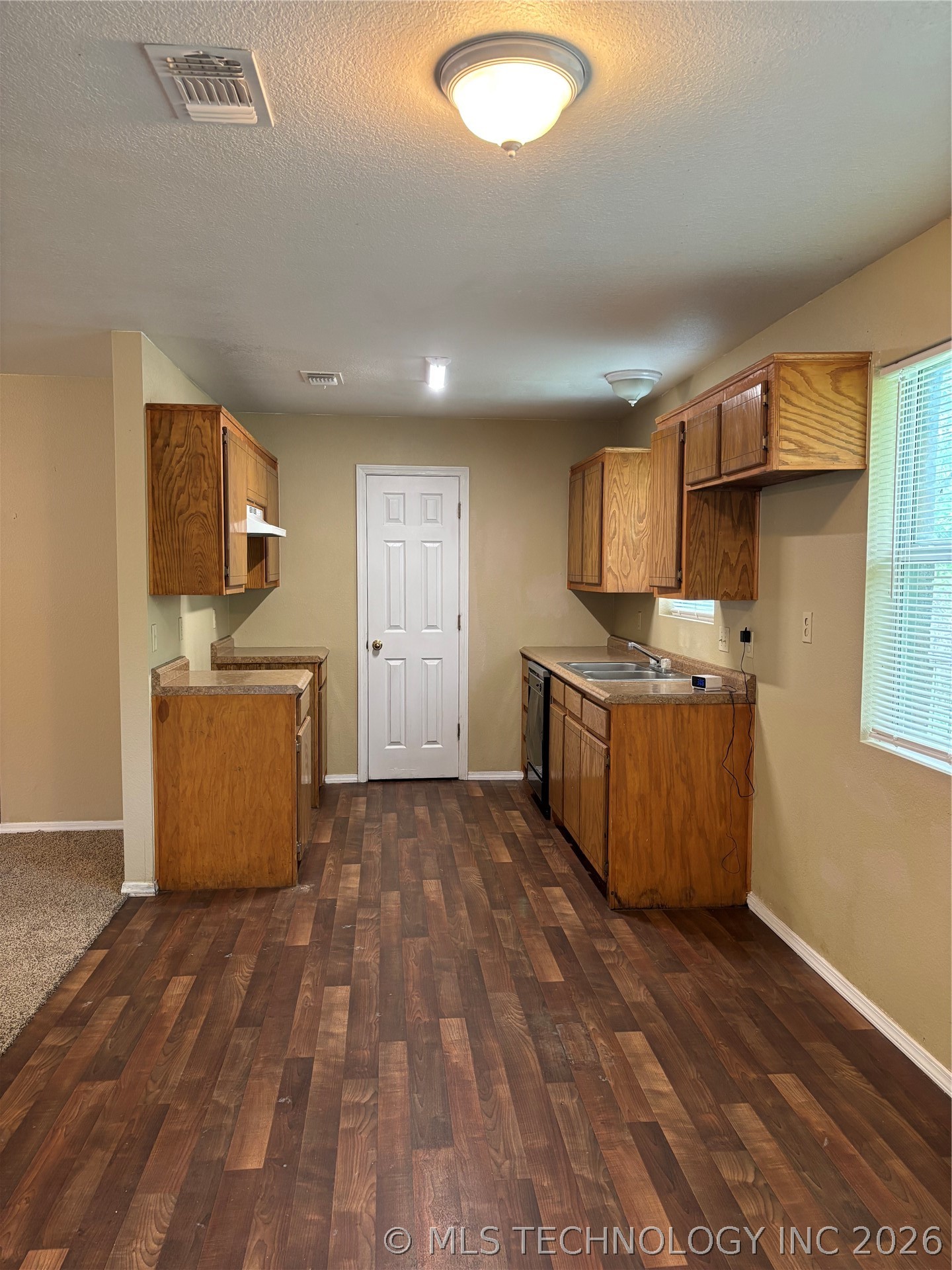 818 N J. Street Hugo OK 74743