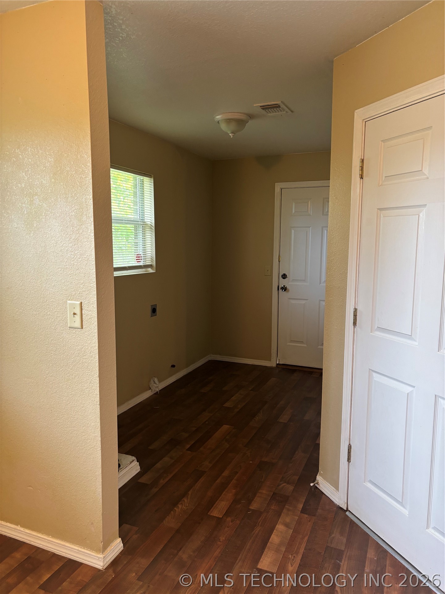 818 N J. Street Hugo OK 74743