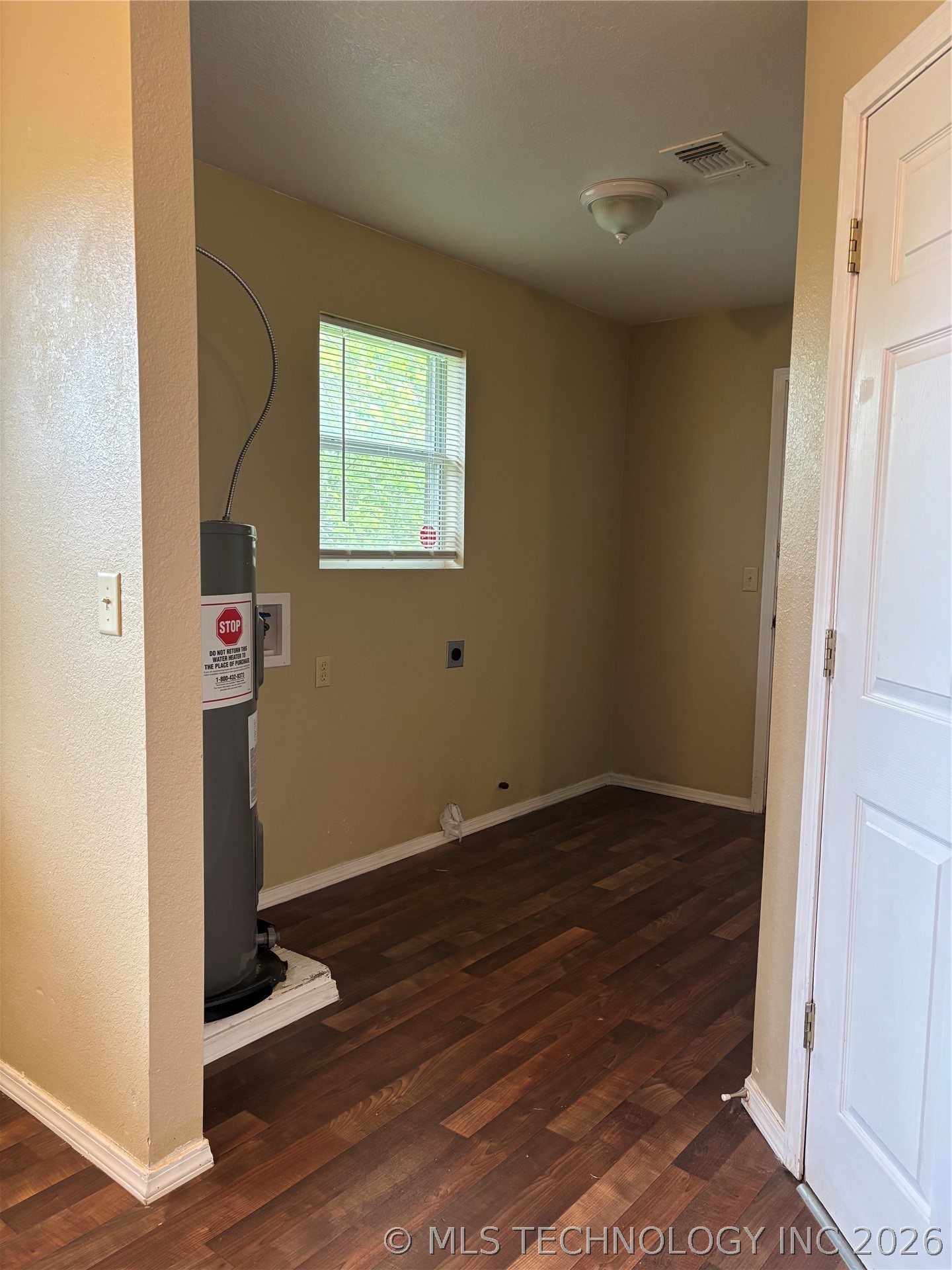 818 N J. Street Hugo OK 74743