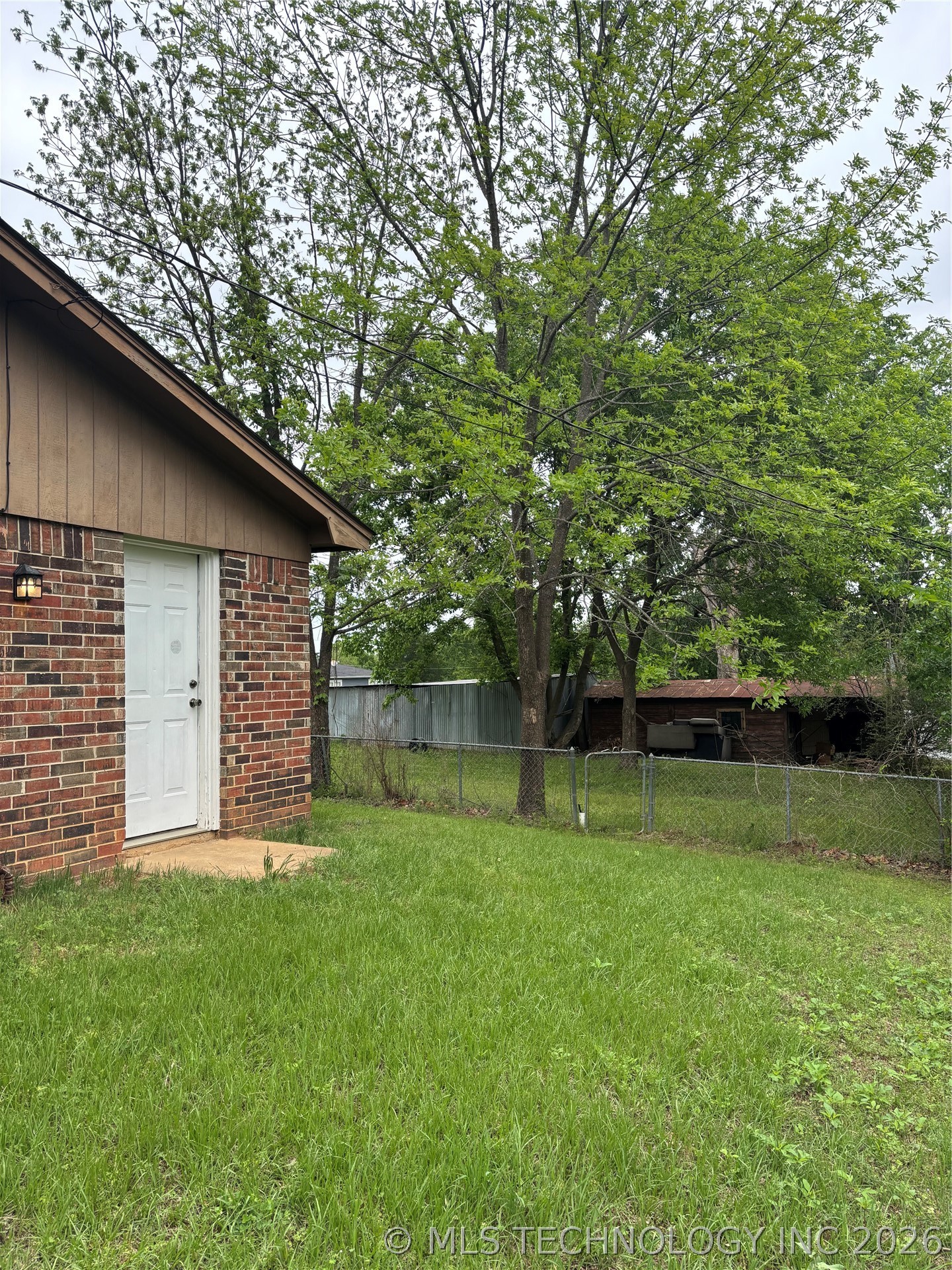 818 N J. Street Hugo OK 74743