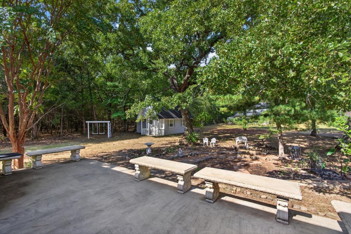 16607 Highway 83 Howe OK 74940