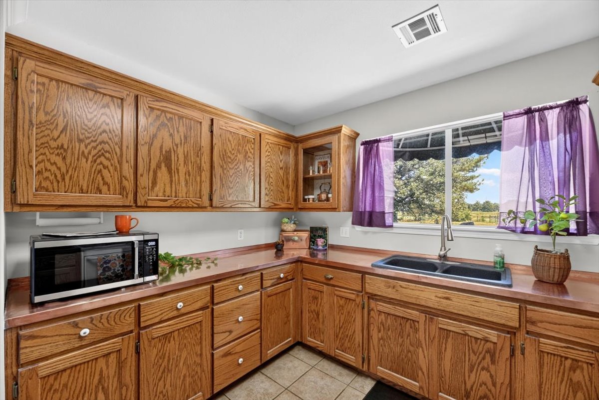 16607 Highway 83 Howe OK 74940