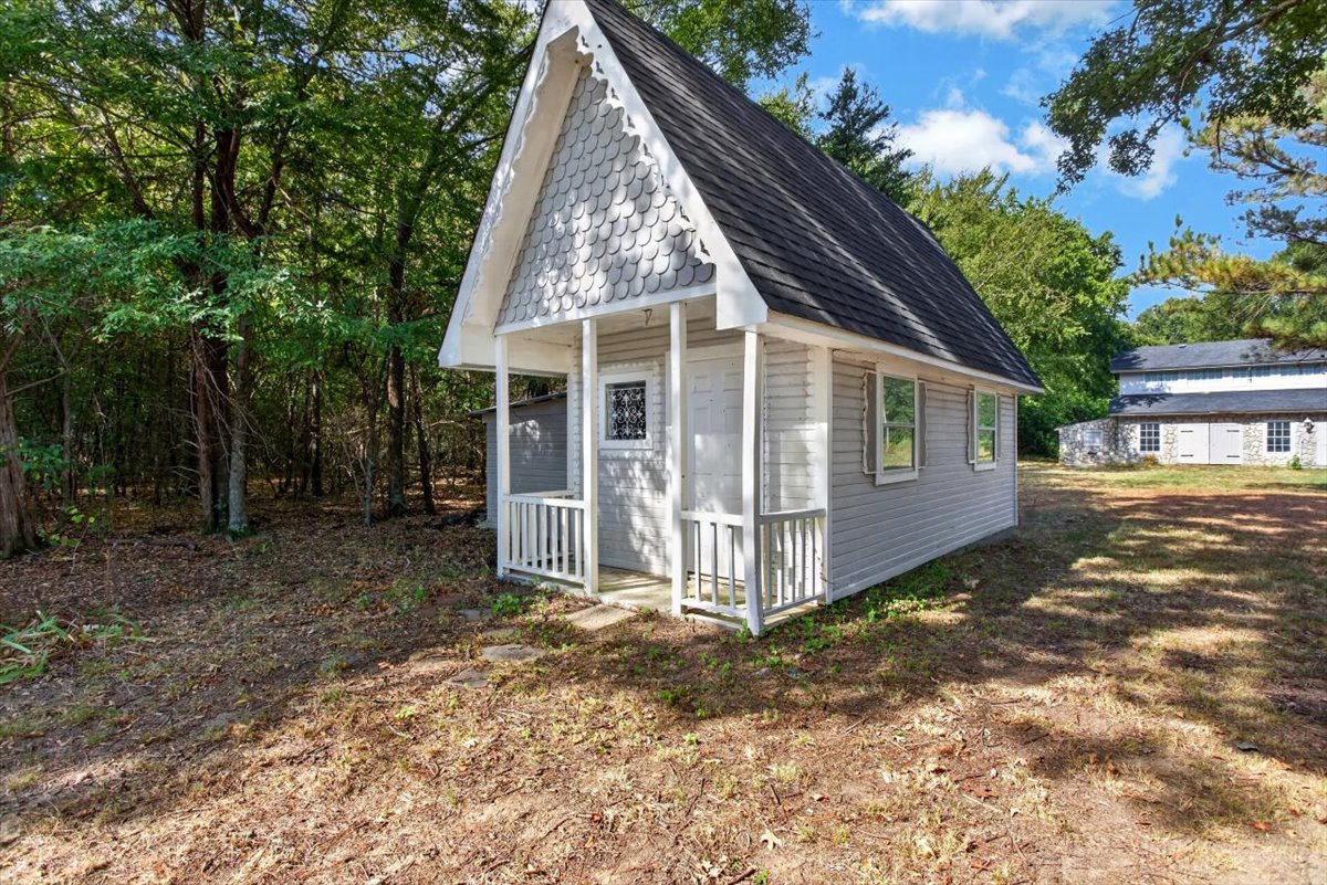 16607 Highway 83 Howe OK 74940