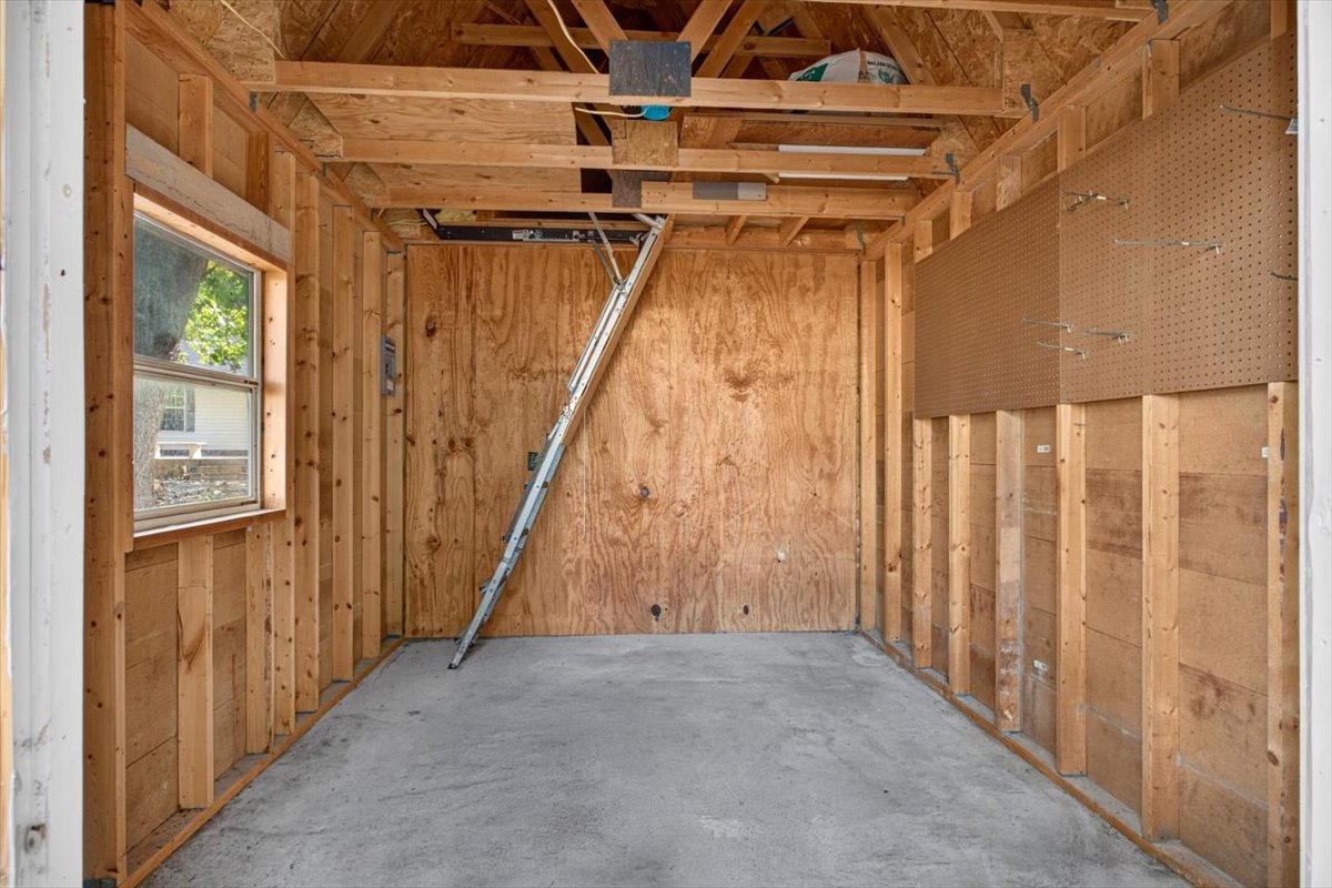 16607 Highway 83 Howe OK 74940