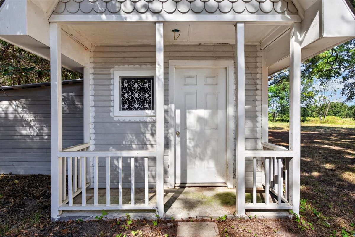 16607 Highway 83 Howe OK 74940