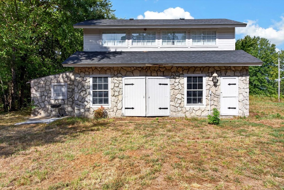 16607 Highway 83 Howe OK 74940