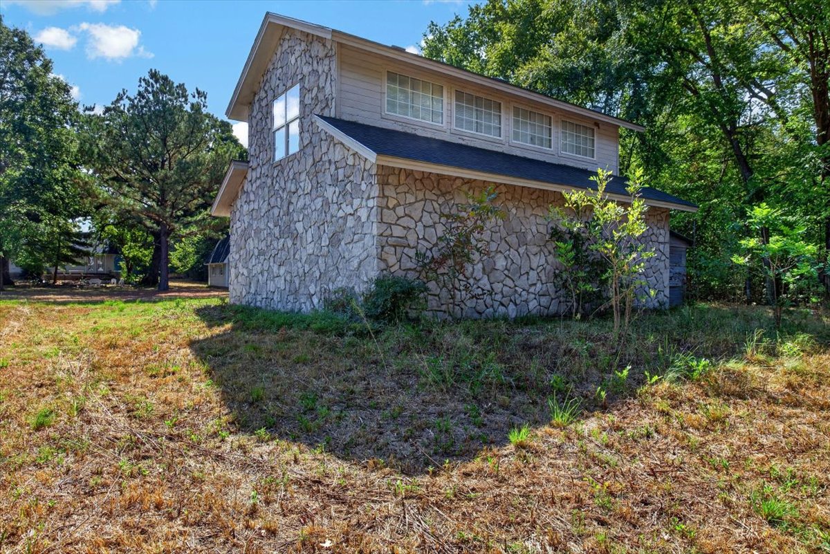 16607 Highway 83 Howe OK 74940