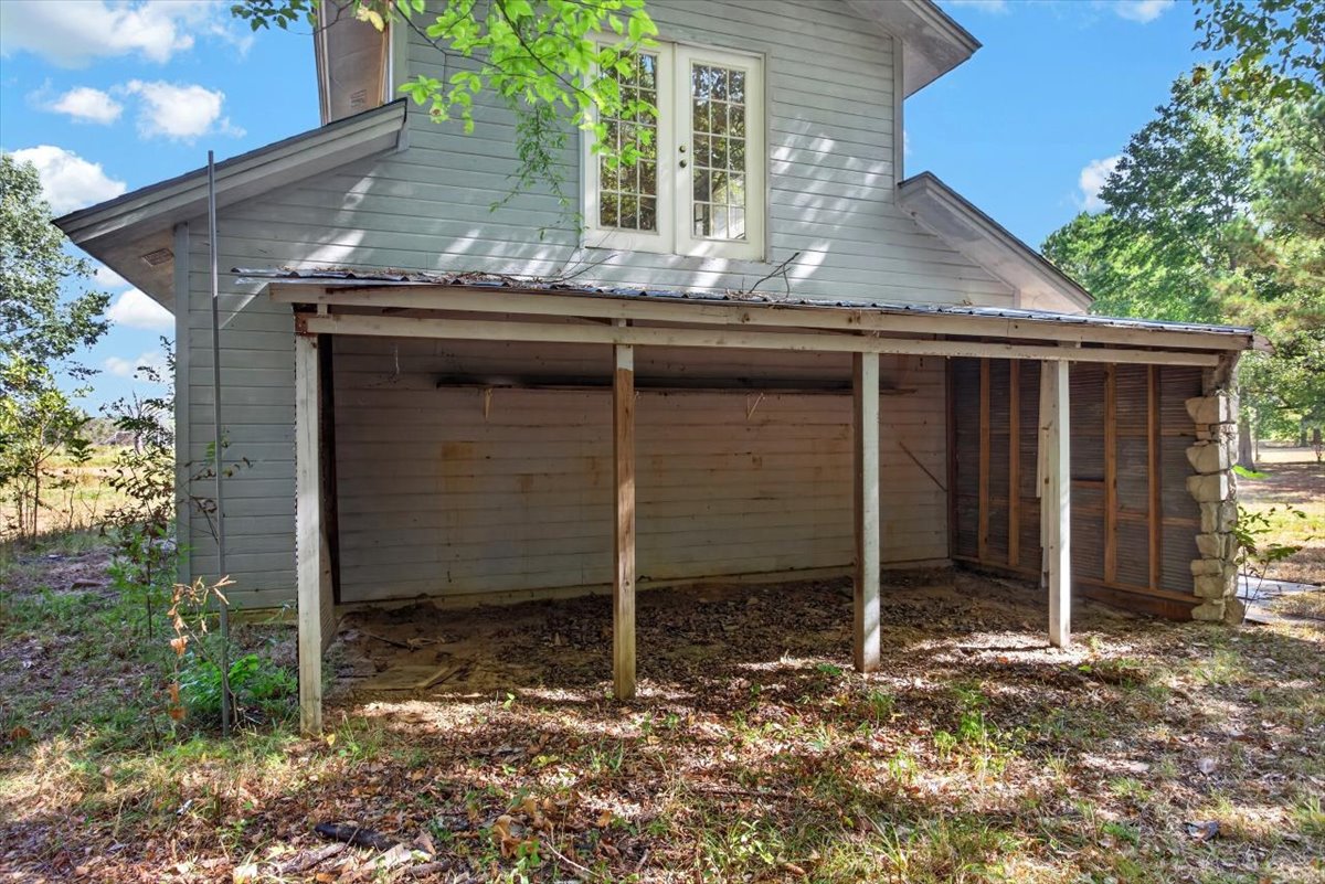 16607 Highway 83 Howe OK 74940