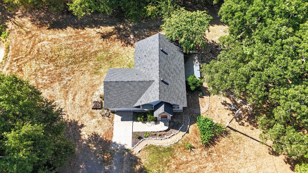 16607 Highway 83 Howe OK 74940