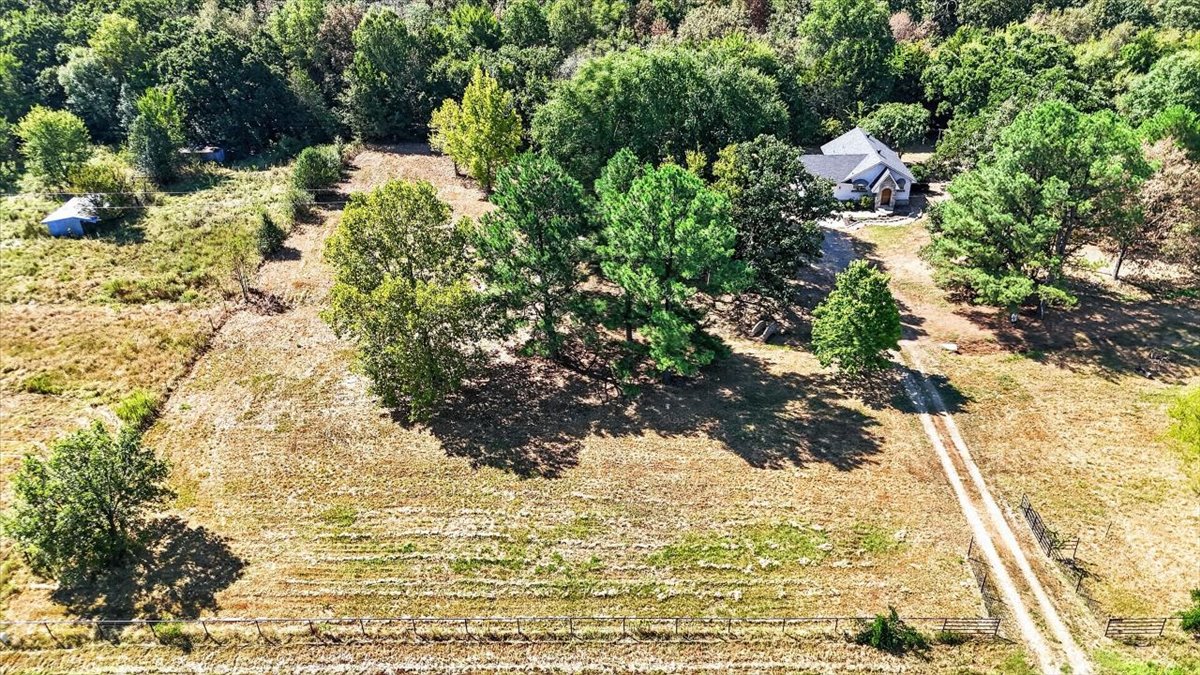 16607 Highway 83 Howe OK 74940