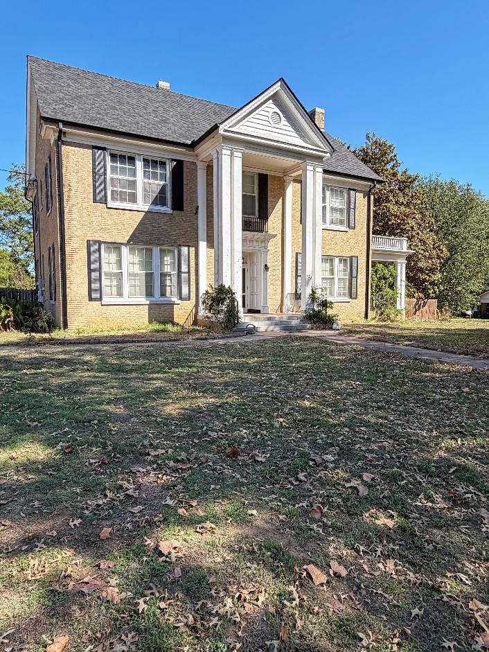 420 E 10th Holdenville OK 74848